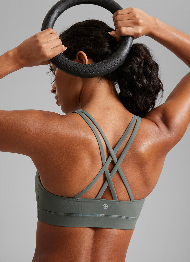 CRZ YOGA Damen Gekreuzt Rücken Spaghetti Abnehmbare Pads BH Grauer Salbei