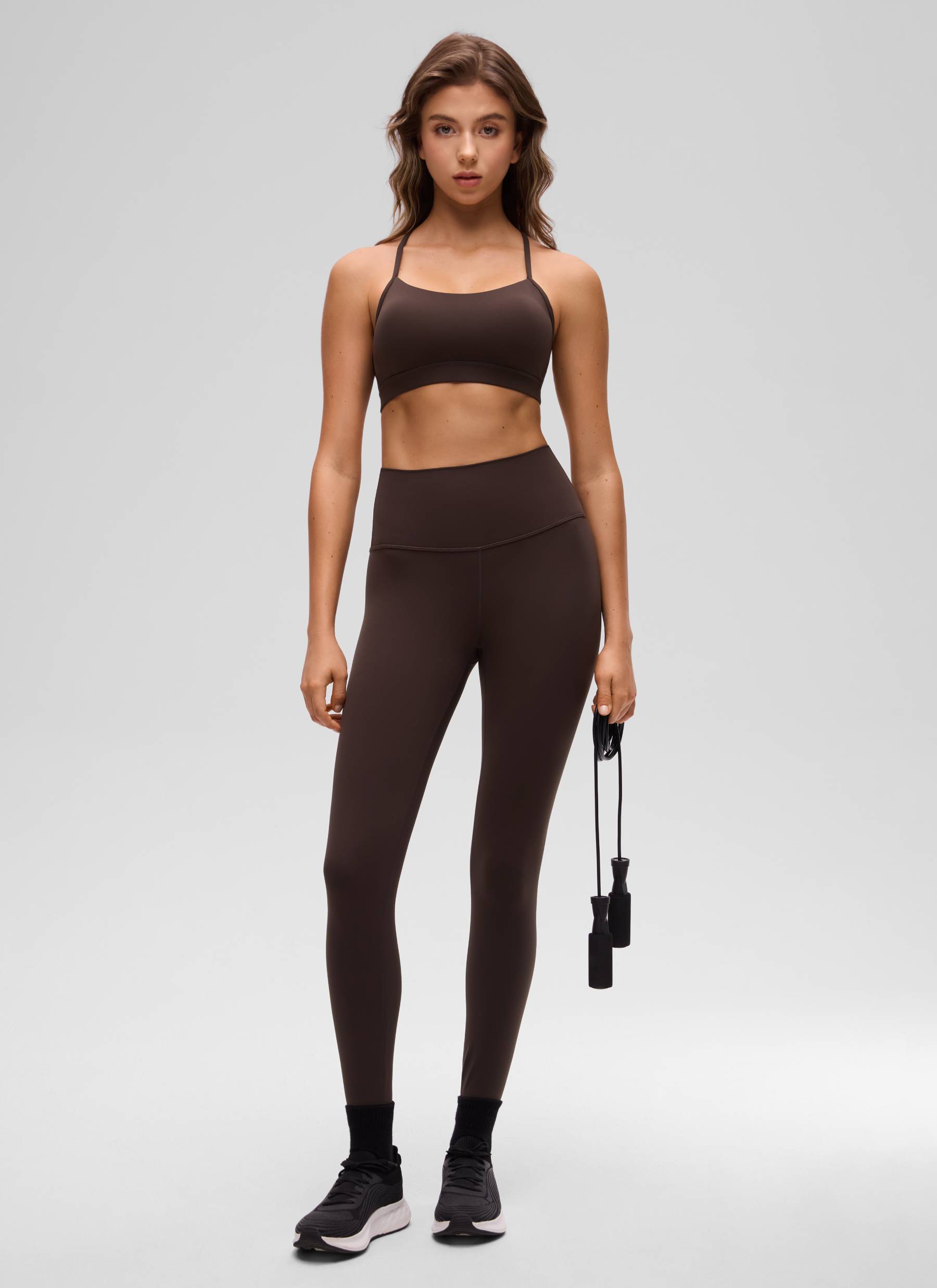 CRZ YOGA Damen Butterluxe Y-Rücken Racerback Sport BH Heißes Fudge-Brown