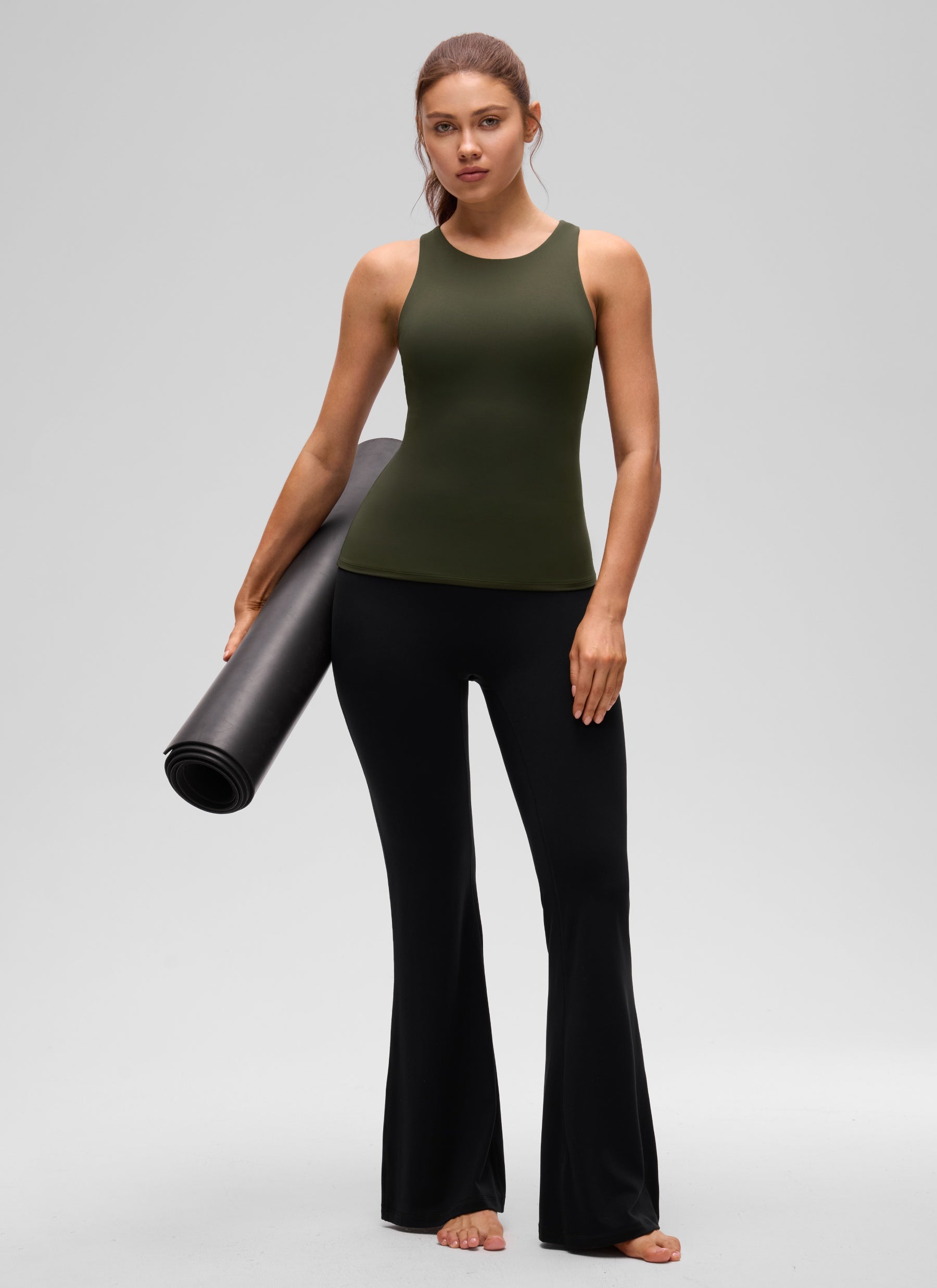 CRZ YOGA Damen Butterluxe Racerback Longline Gepolstert Tank Top Olivgrün
