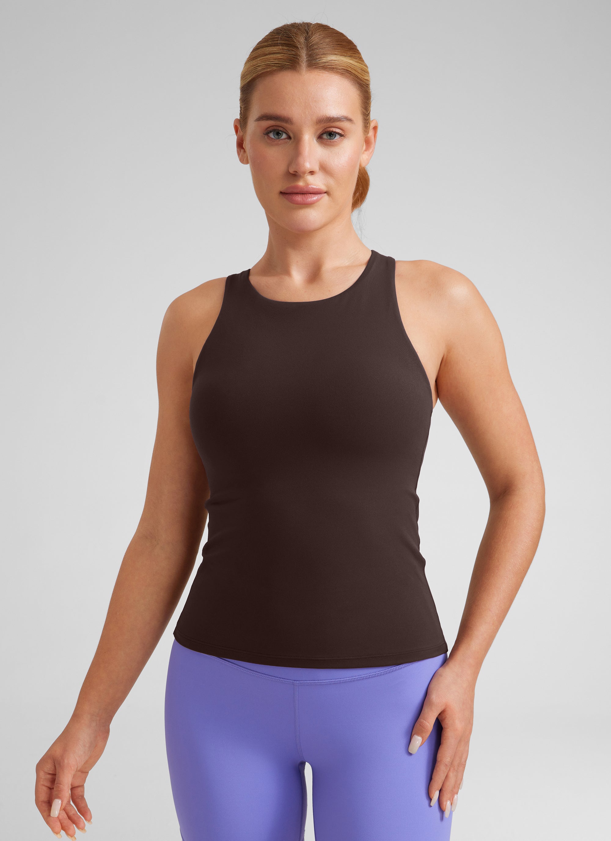 CRZ YOGA Damen Butterluxe Racerback Longline Gepolstert Tank Top Heißes Fudge-Brown