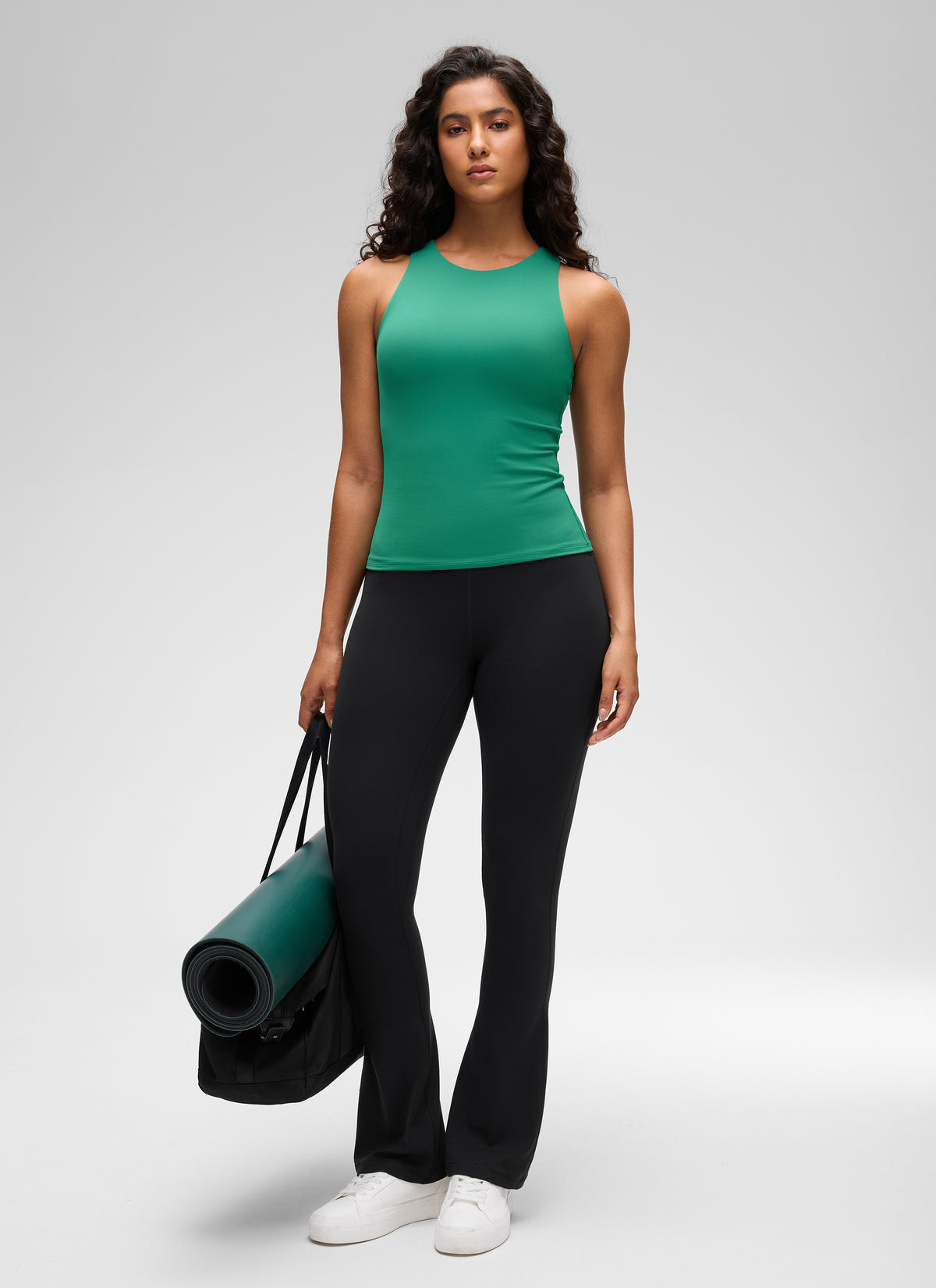 CRZ YOGA Damen Butterluxe Racerback Longline Gepolstert Tank Top Cascadia Grün