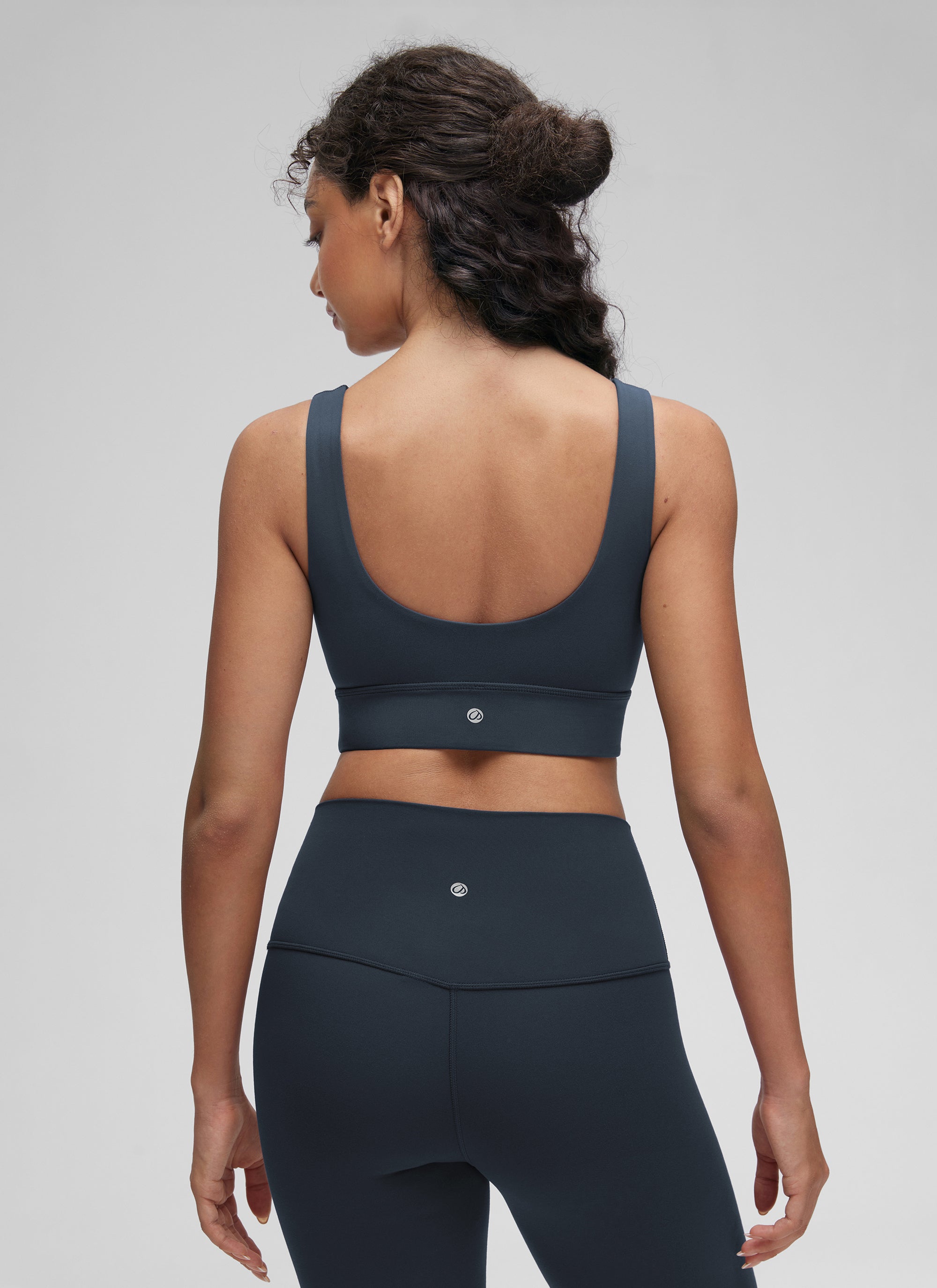 CRZ YOGA Damen Butterluxe U Back Ohne Buegel Longline  Sport BH Echte Marine