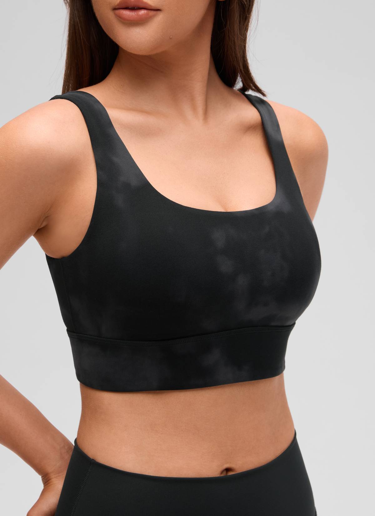 CRZ YOGA Damen Butterluxe U Back Ohne Buegel Longline Sport BH Schwarze Tie-Dye-Blumen