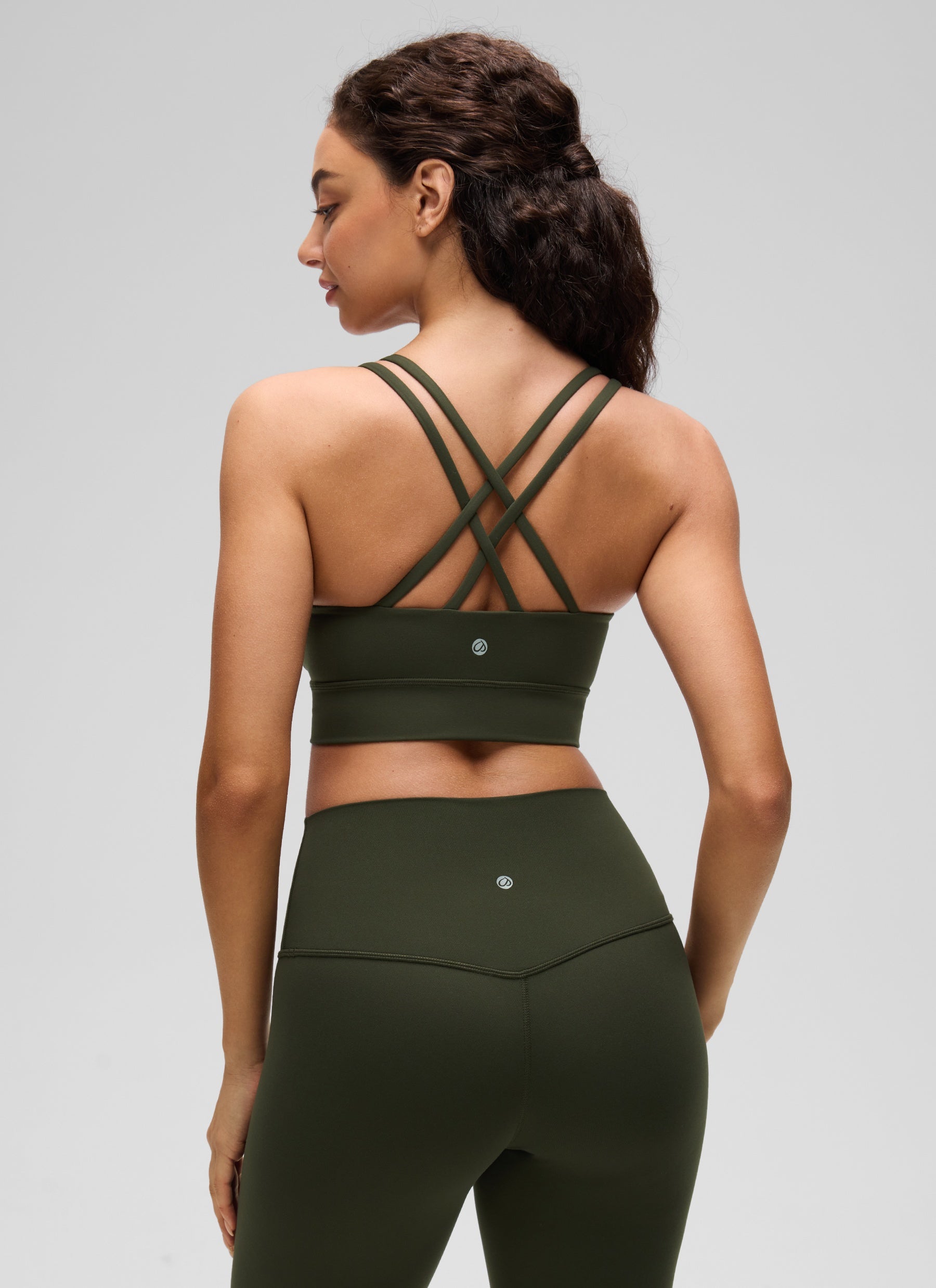 CRZ YOGA Damen Butterluxe Strappy Sport BH Ohne Bügel Olivgrün