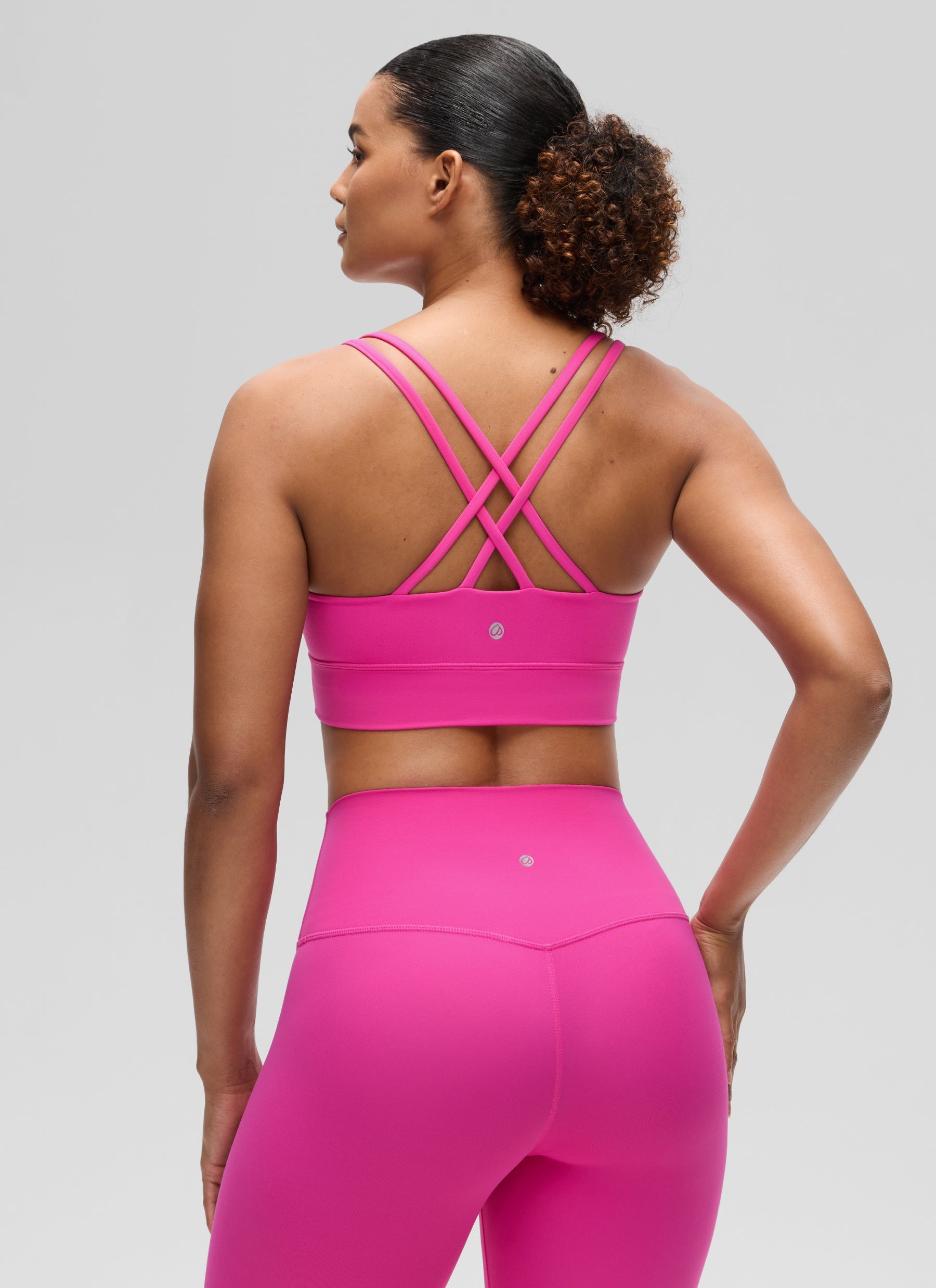CRZ YOGA Damen Butterluxe Strappy Sport BH Ohne Bügel Hibiskus-Purpur