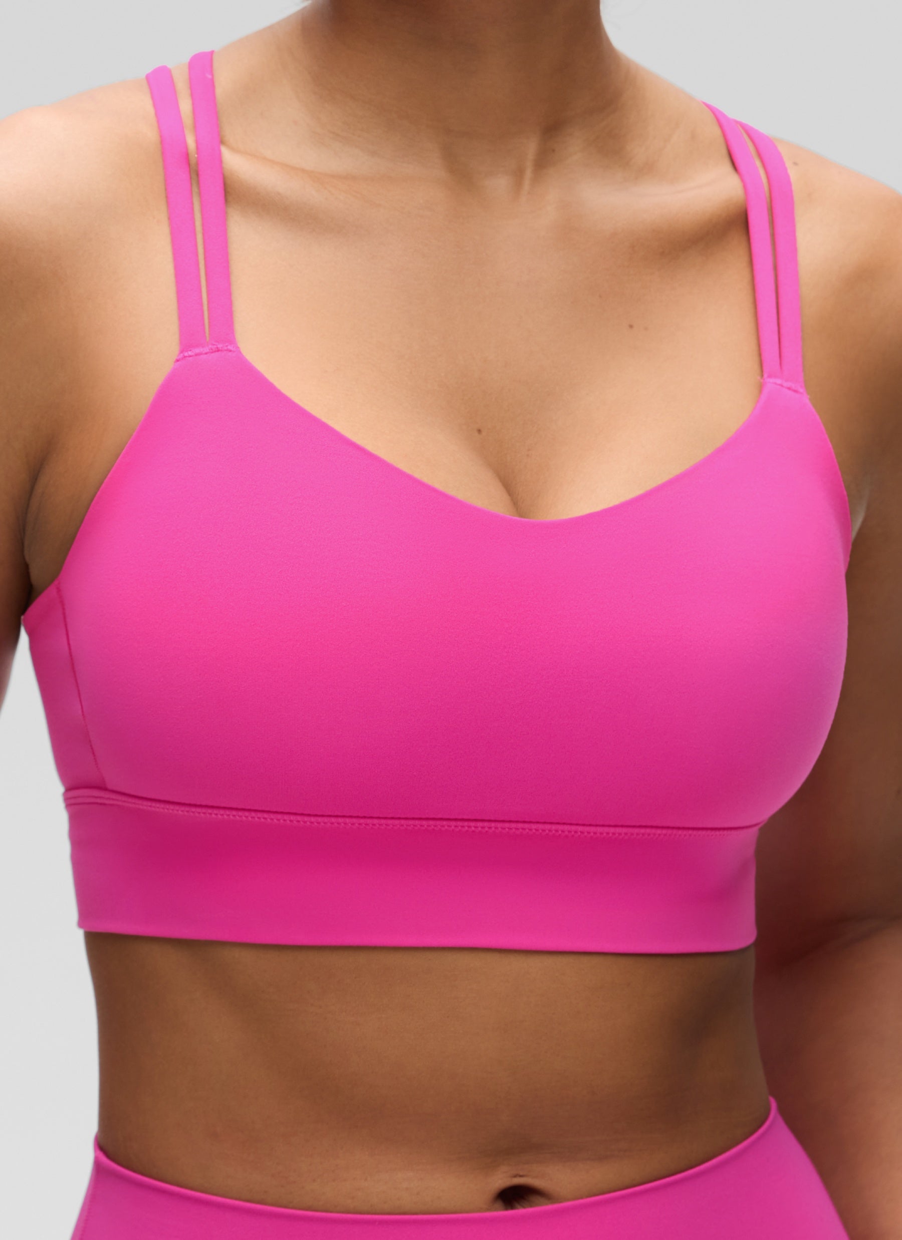 CRZ YOGA Damen Butterluxe Strappy Sport BH Ohne Bügel Hibiskus-Purpur
