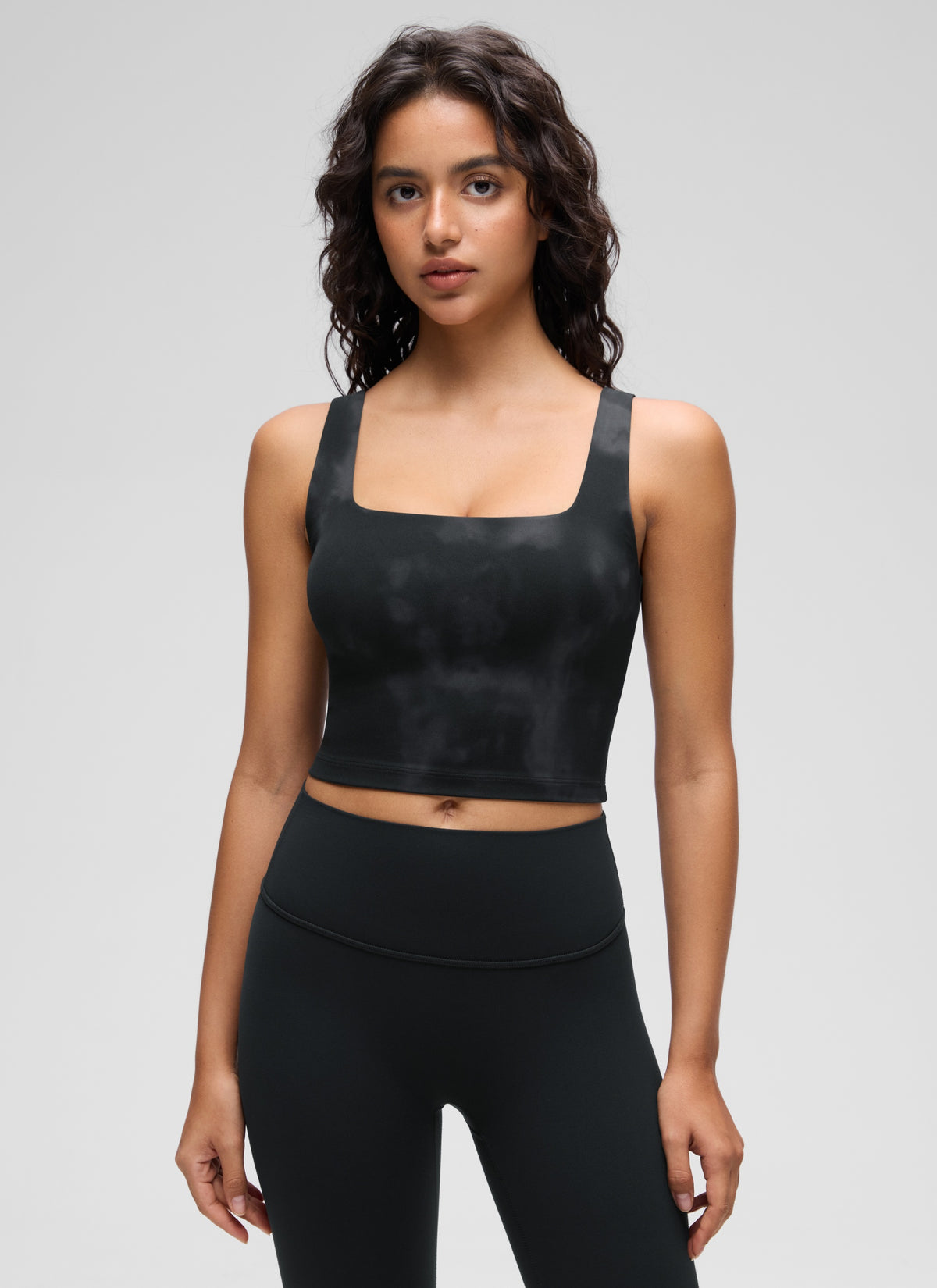 CRZ YOGA Damen Butterluxe Gepolstert Ohne Bügel Sport BH Schwarze Tie-Dye-Blumen