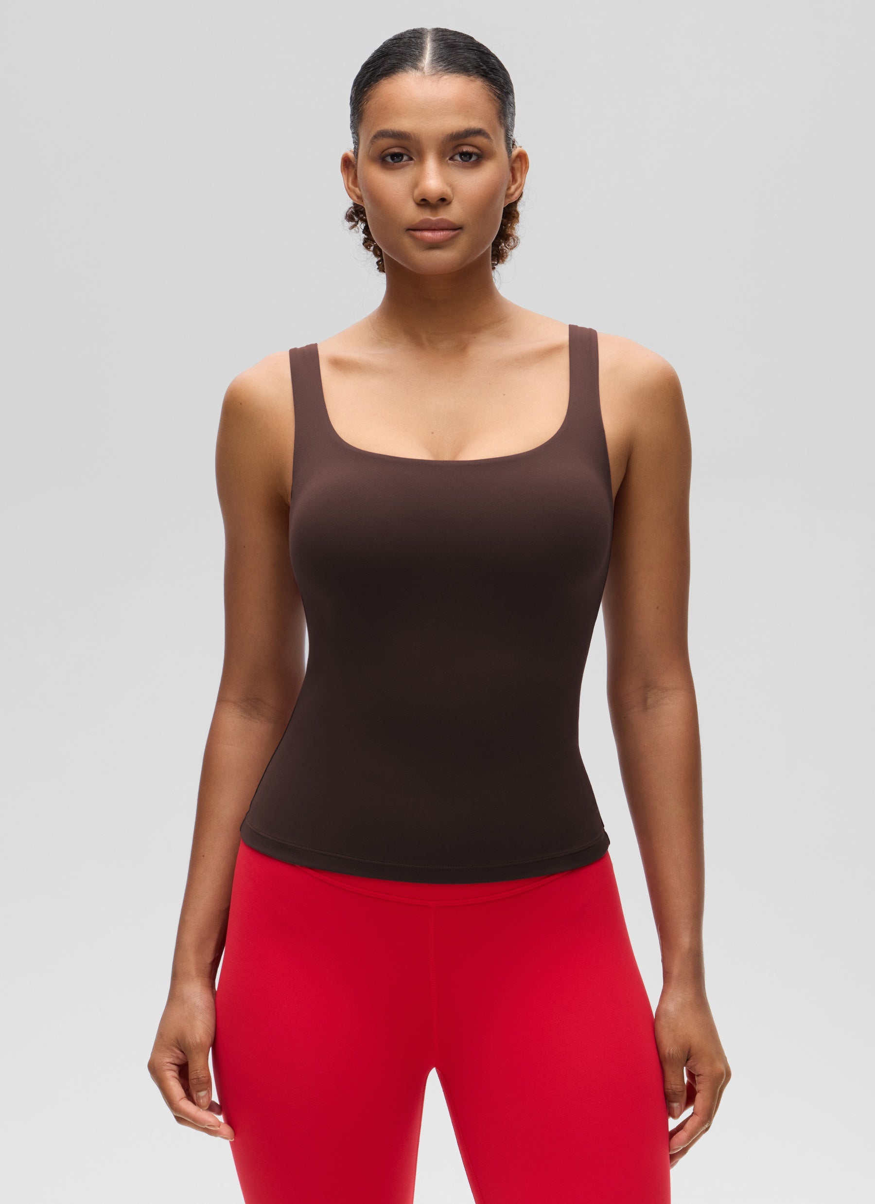 CRZ YOGA Damen Butterluxe Sport Tank Tops mit Integriertem BH Heißes Fudge-Brown