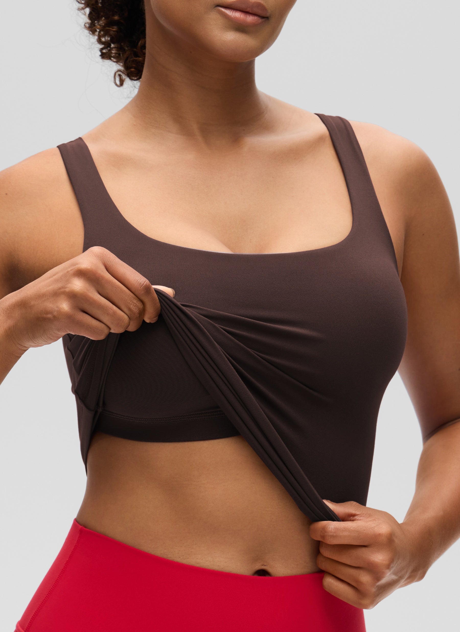 CRZ YOGA Damen Butterluxe Sport Tank Tops mit Integriertem BH Heißes Fudge-Brown