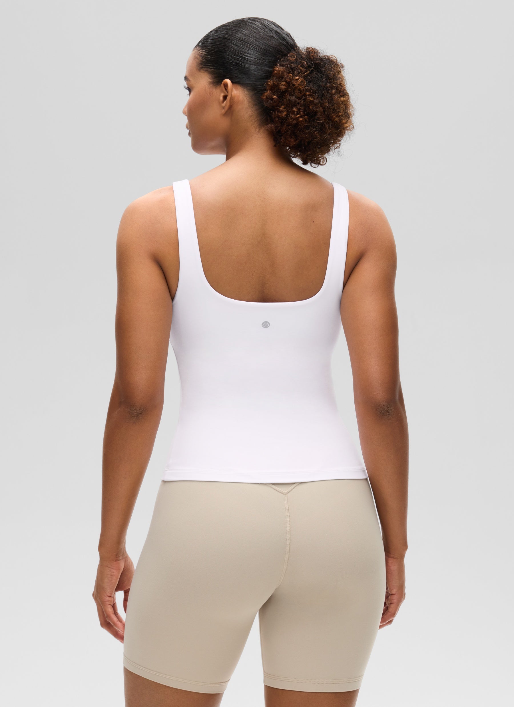 CRZ YOGA Damen Butterluxe Sport Tank Tops mit Integriertem BH Weiss