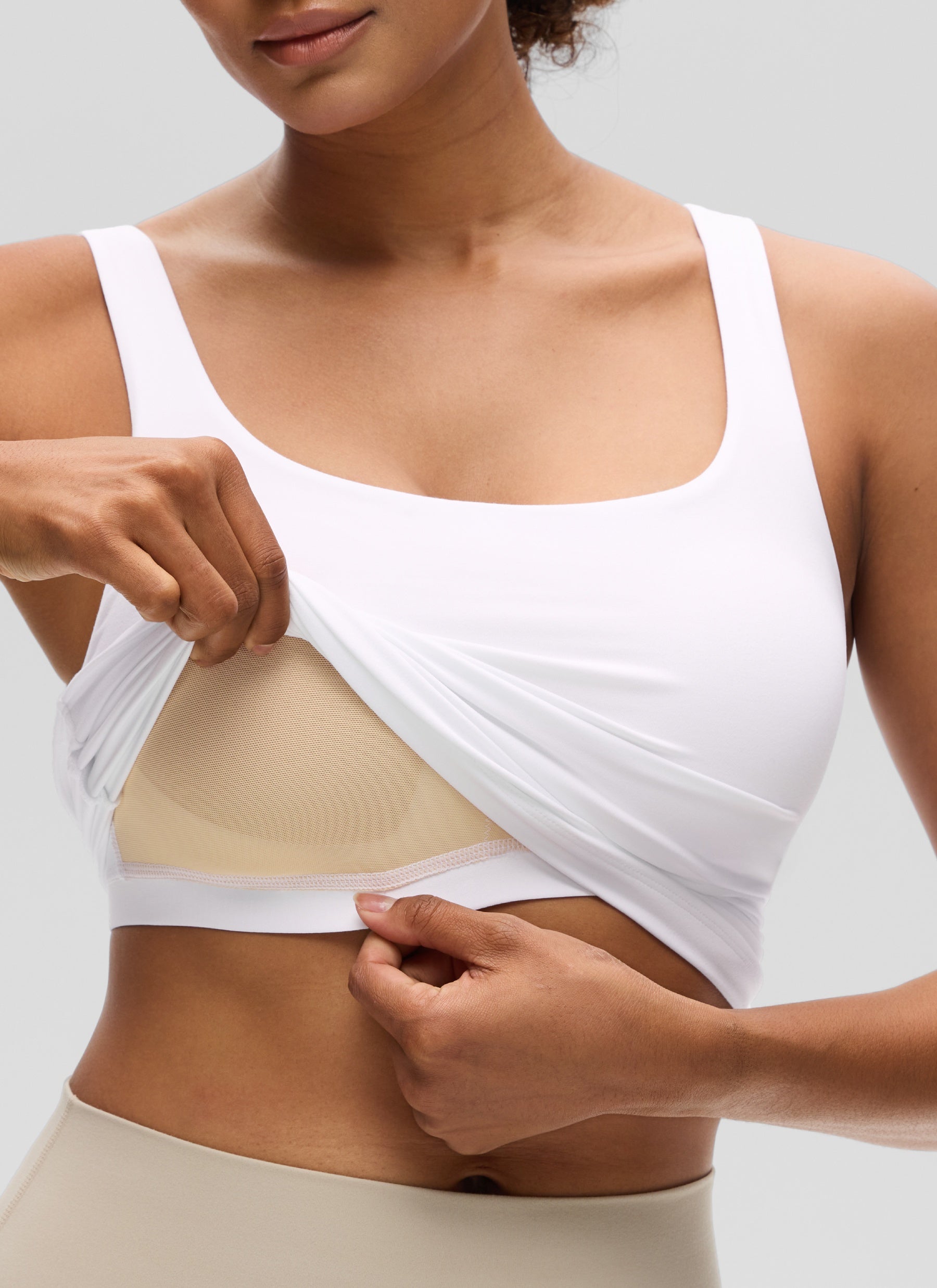 CRZ YOGA Damen Butterluxe Sport Tank Tops mit Integriertem BH Weiss