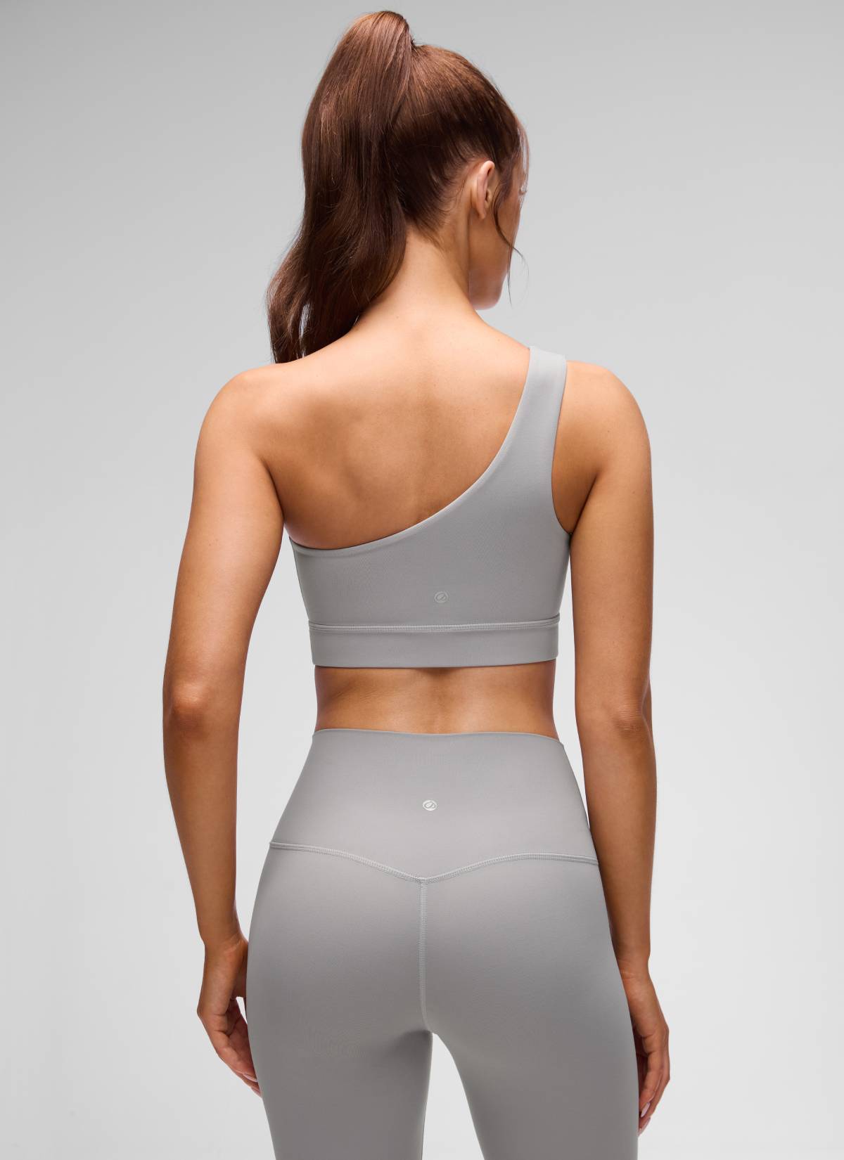 CRZ YOGA Butterluxe Womens One Shoulder Sports Bra Asymmetrical Padded Möwe Grau