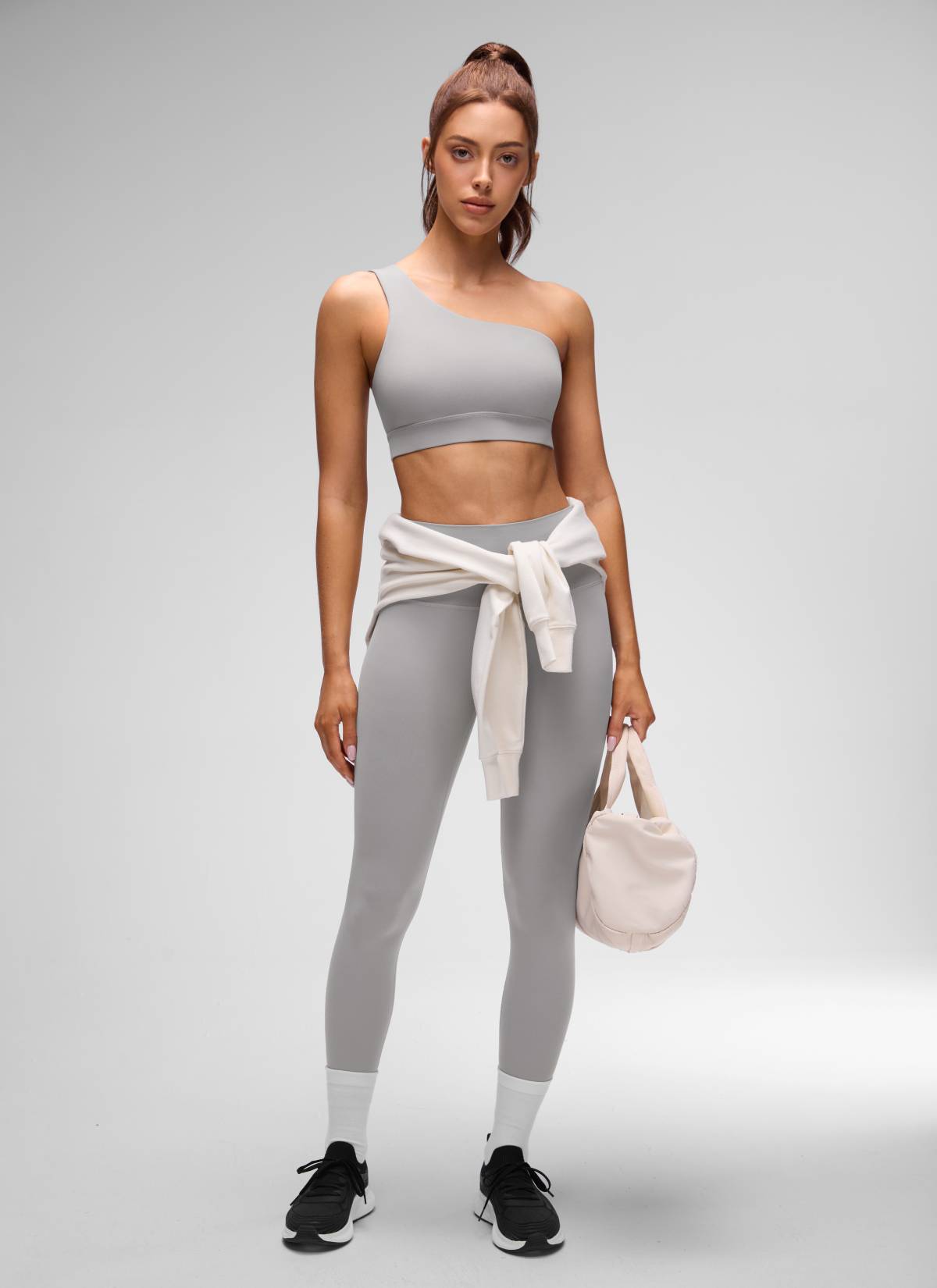 CRZ YOGA Butterluxe Womens One Shoulder Sports Bra Asymmetrical Padded Möwe Grau
