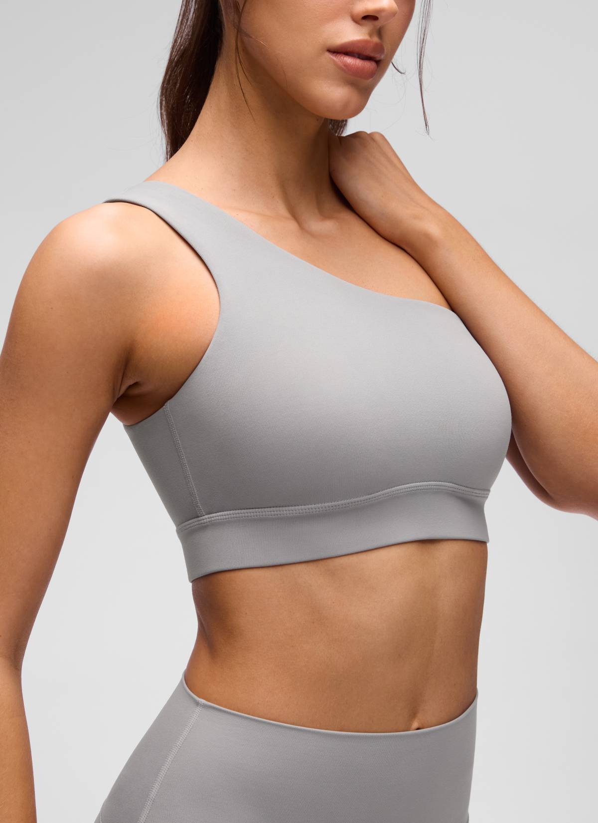 CRZ YOGA Butterluxe Womens One Shoulder Sports Bra Asymmetrical Padded Möwe Grau