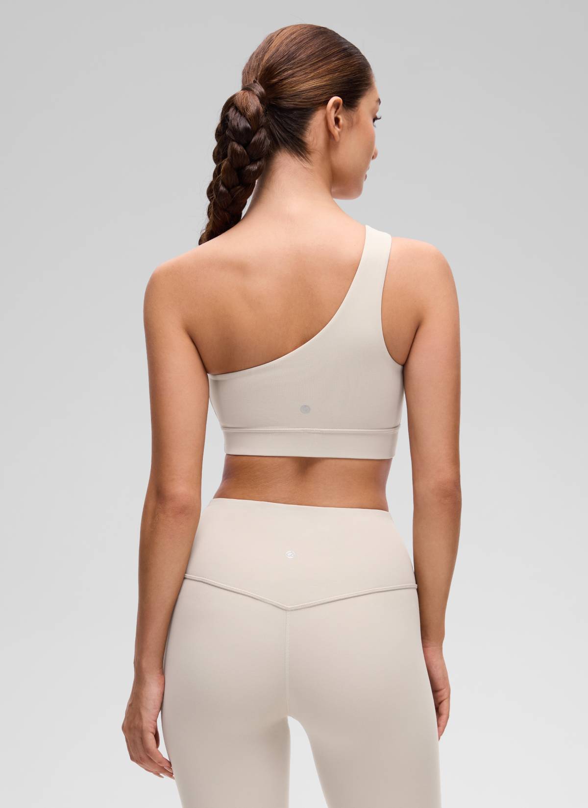 CRZ YOGA Butterluxe Womens One Shoulder Sports Bra Asymmetrical Padded Mojave-Braun