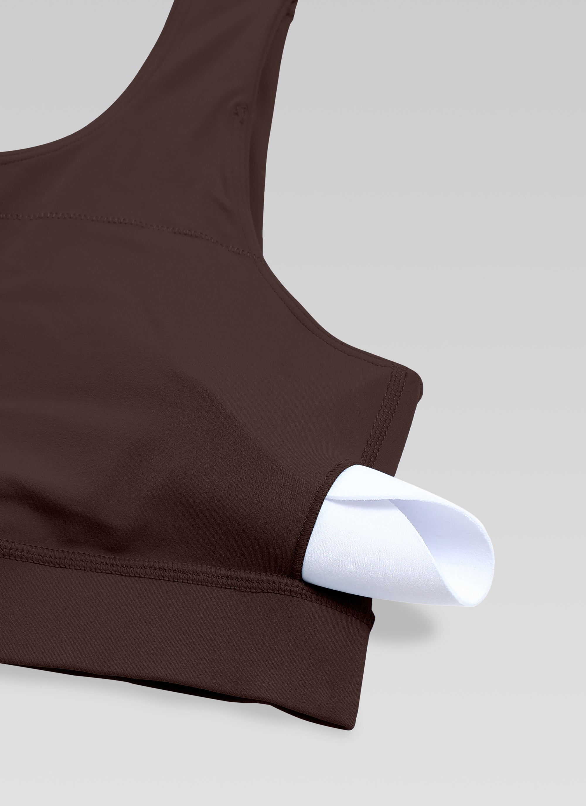 CRZ YOGA Butterluxe Womens One Shoulder Sports Bra Asymmetrical Padded Heißes Fudge-Brown