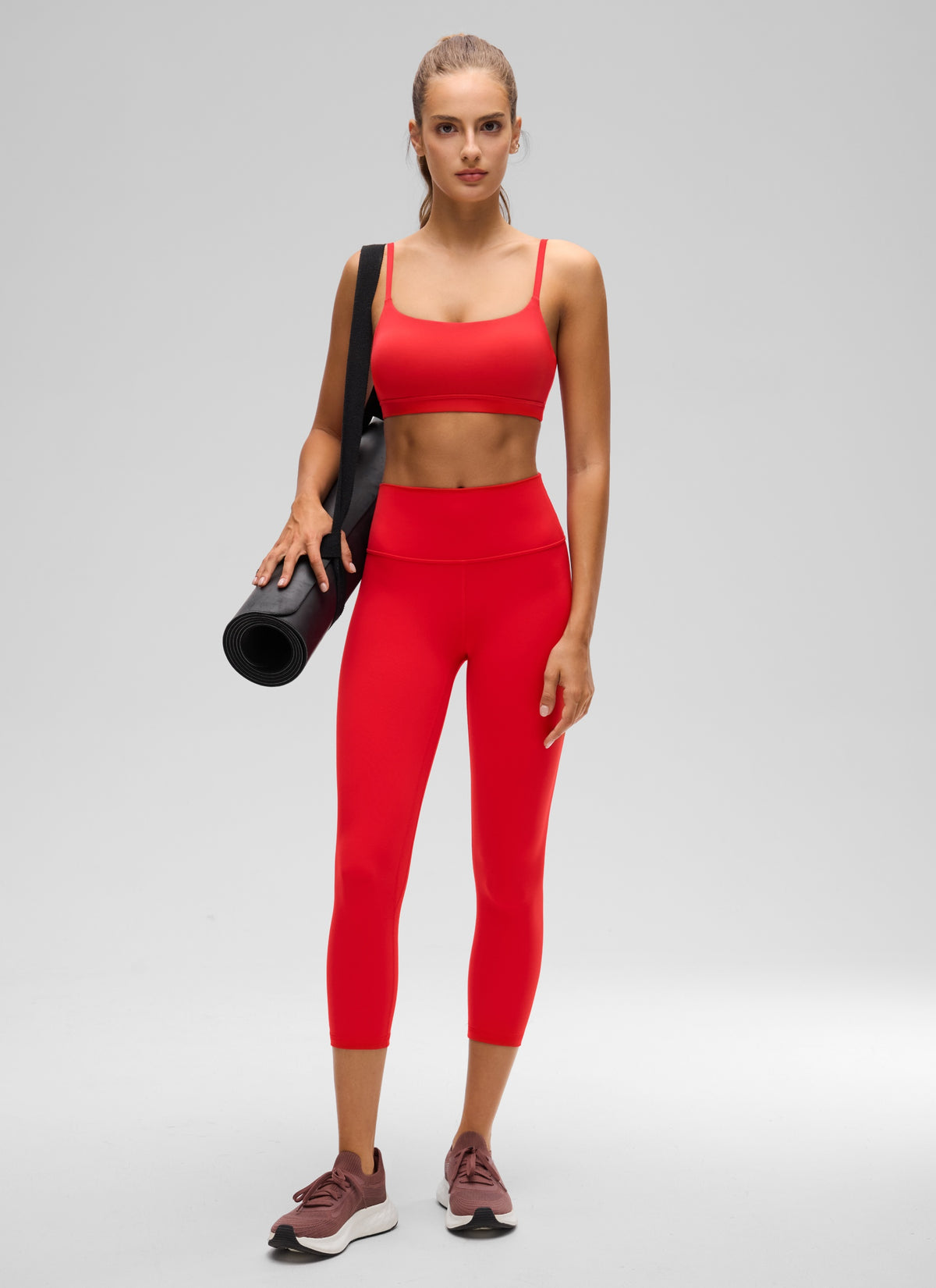 CRZ YOGA Butterluxe Damen Verstellbar Spaghetti Träger Sport BH Tiefrot