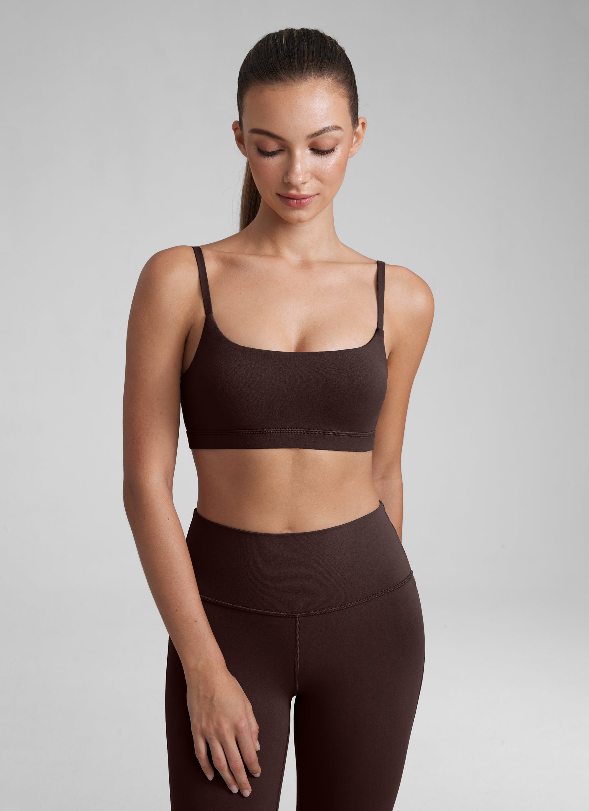 CRZ YOGA Butterluxe Damen Verstellbar Spaghetti Träger Sport BH Heißes Fudge-Brown