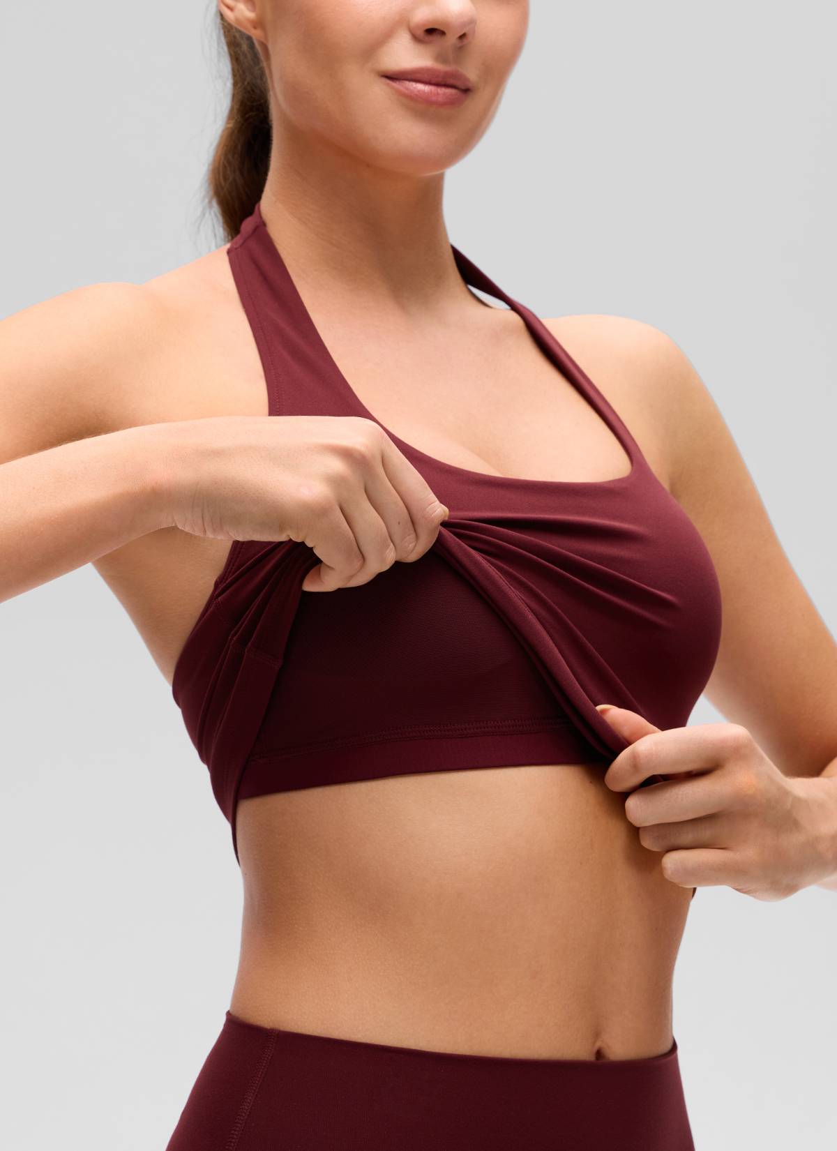 CRZ YOGA Butterluxe Damen Neckholder Rückenfrei Sport BH Ohne Bügel Roter Merlot