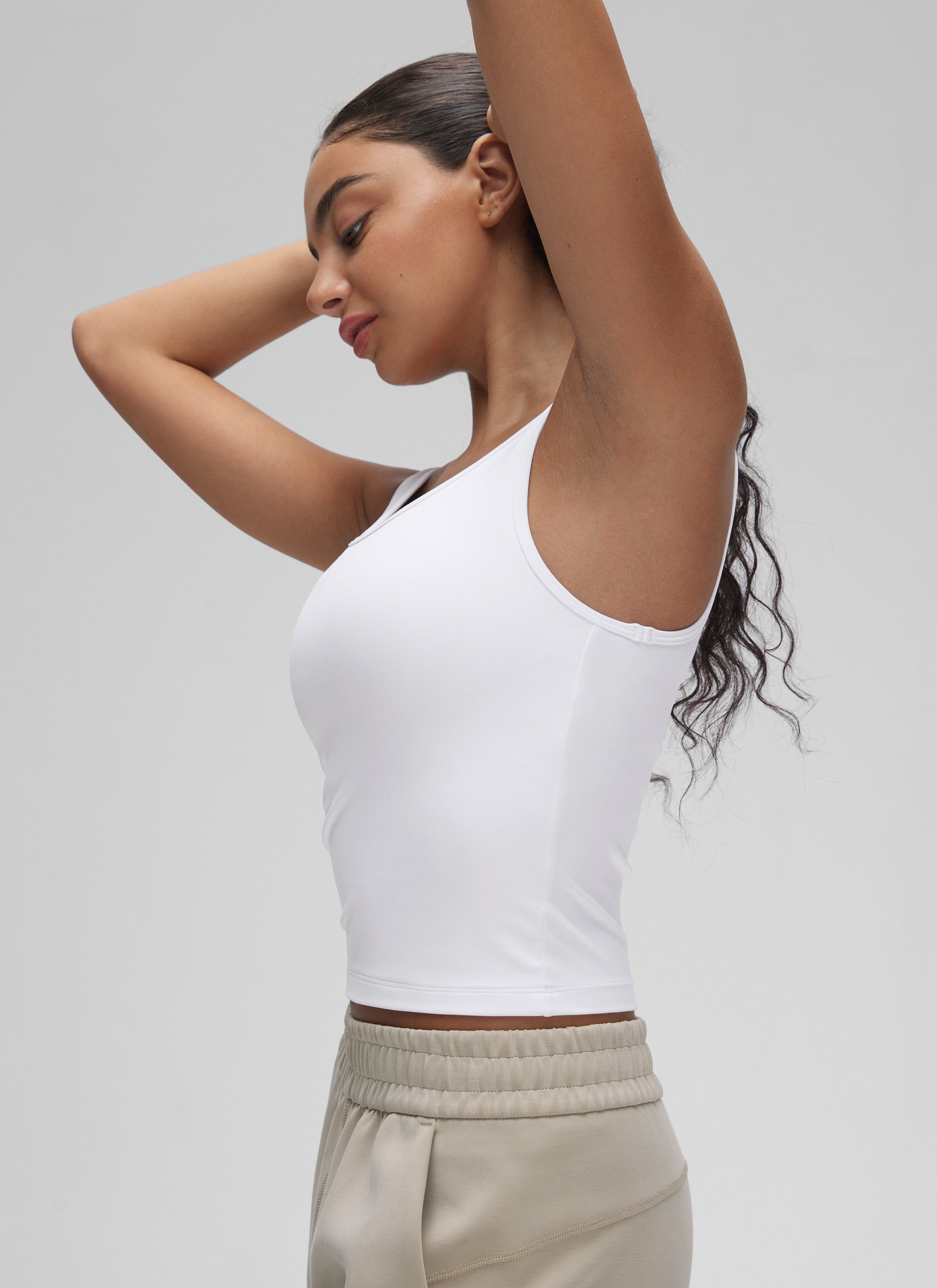 CRZ YOGA Damen Butterluxe Ärmellose Doppelte Gefütterte Tanktop Weiss