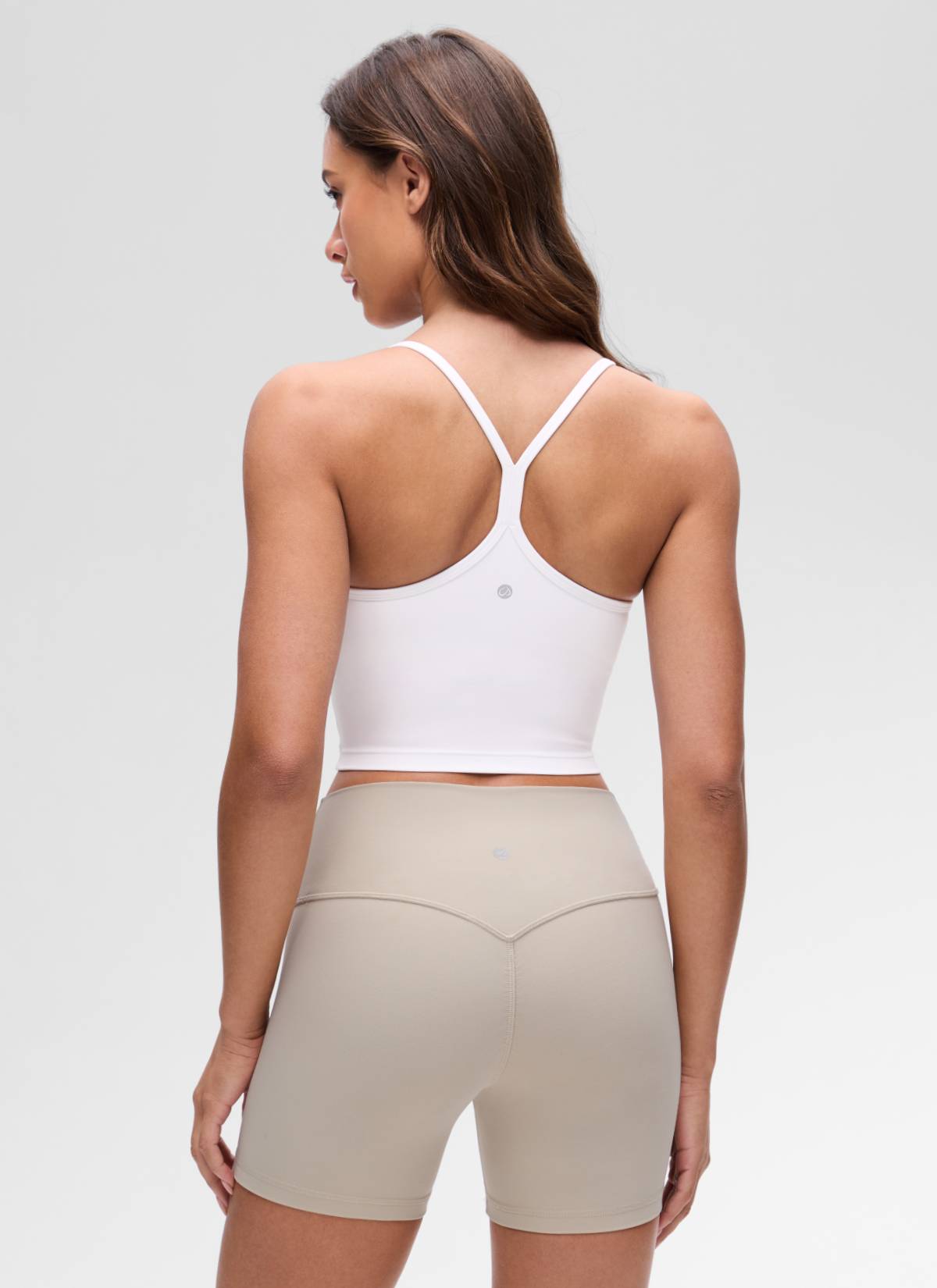 CRZ YOGA Damen Butterluxe Y Rücken Strappy Ohne Bügel Sport BH Weiss