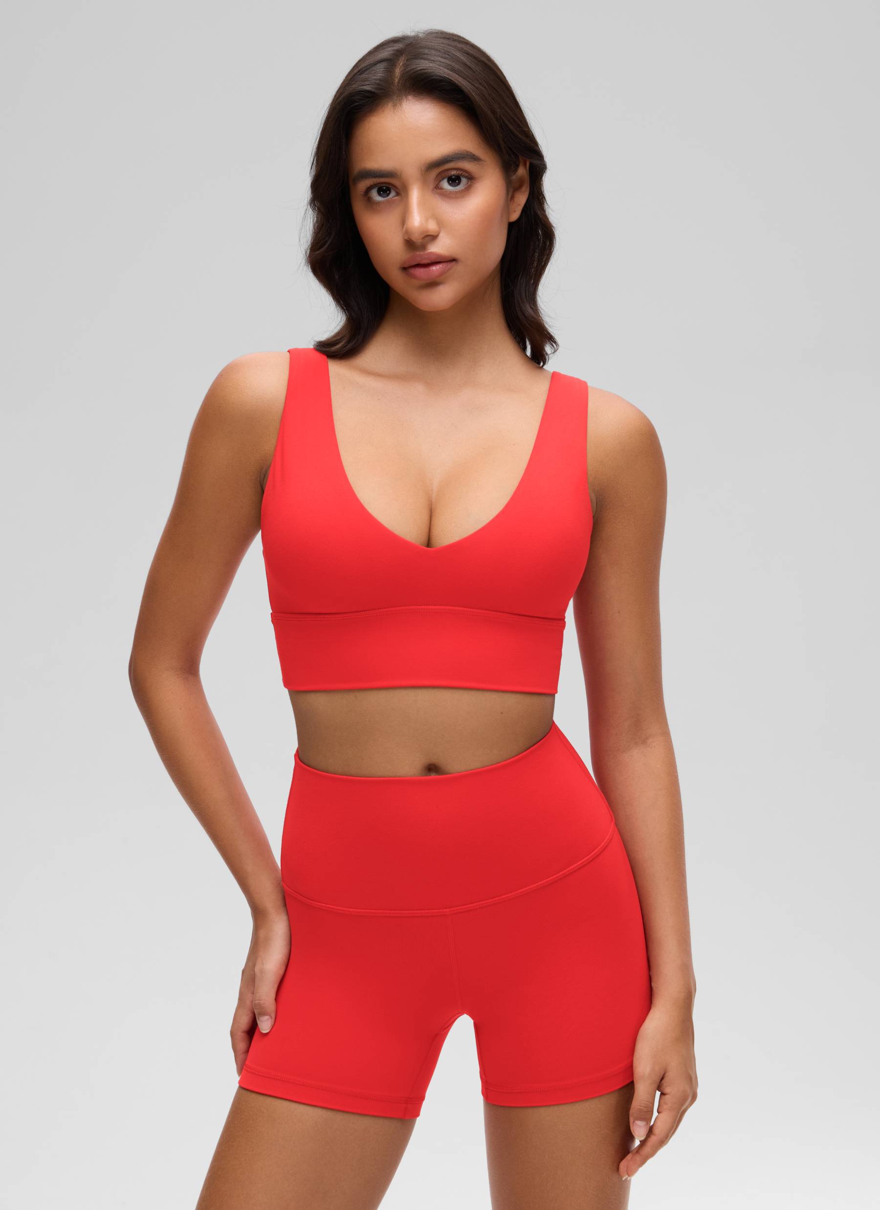 CRZ YOGA Butterluxe Damen V-Ausschnitt Gepolstert U-Rücken Sport-BH Tiefrot