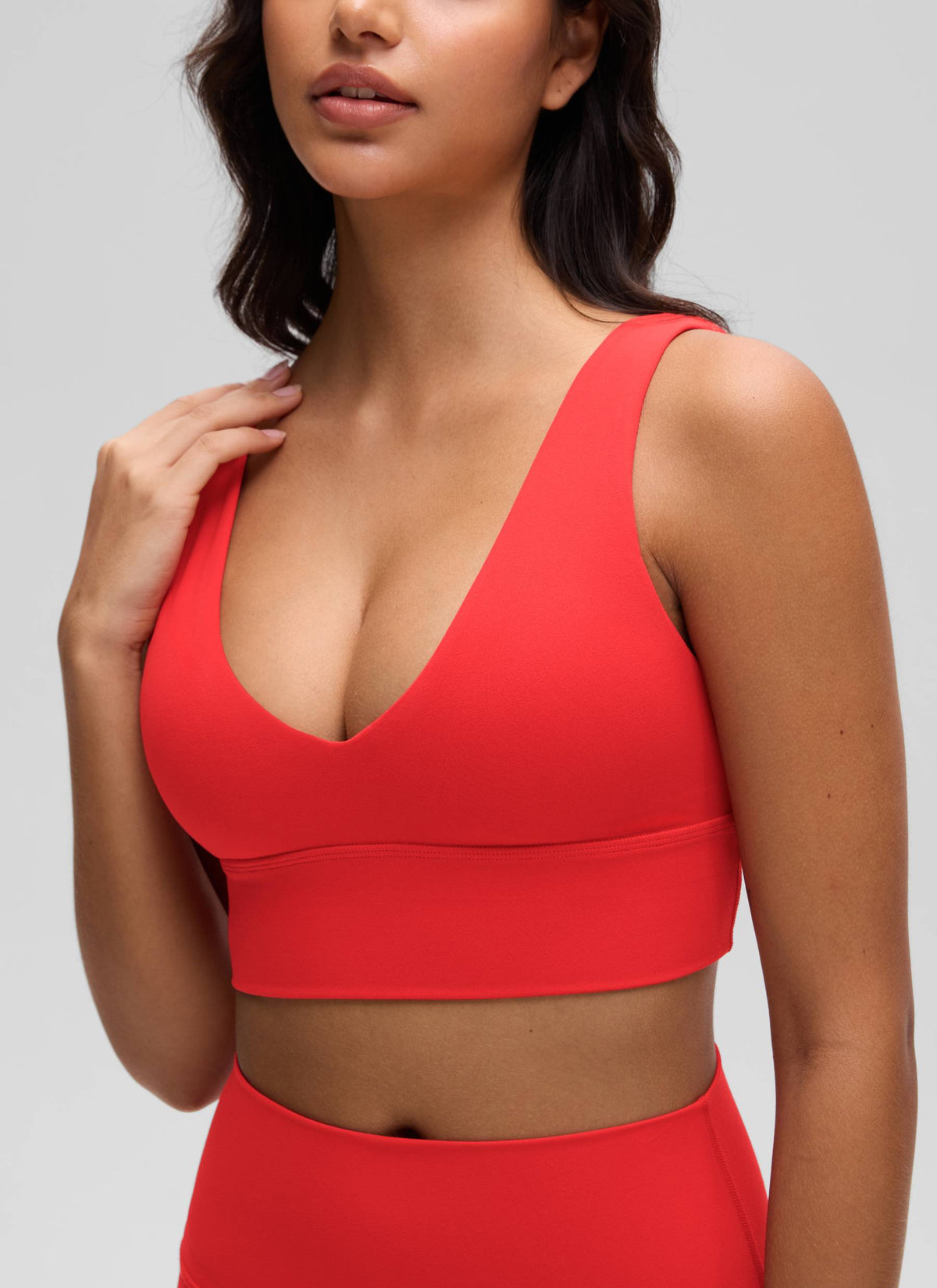 CRZ YOGA Butterluxe Damen V-Ausschnitt Gepolstert U-Rücken Sport-BH Tiefrot