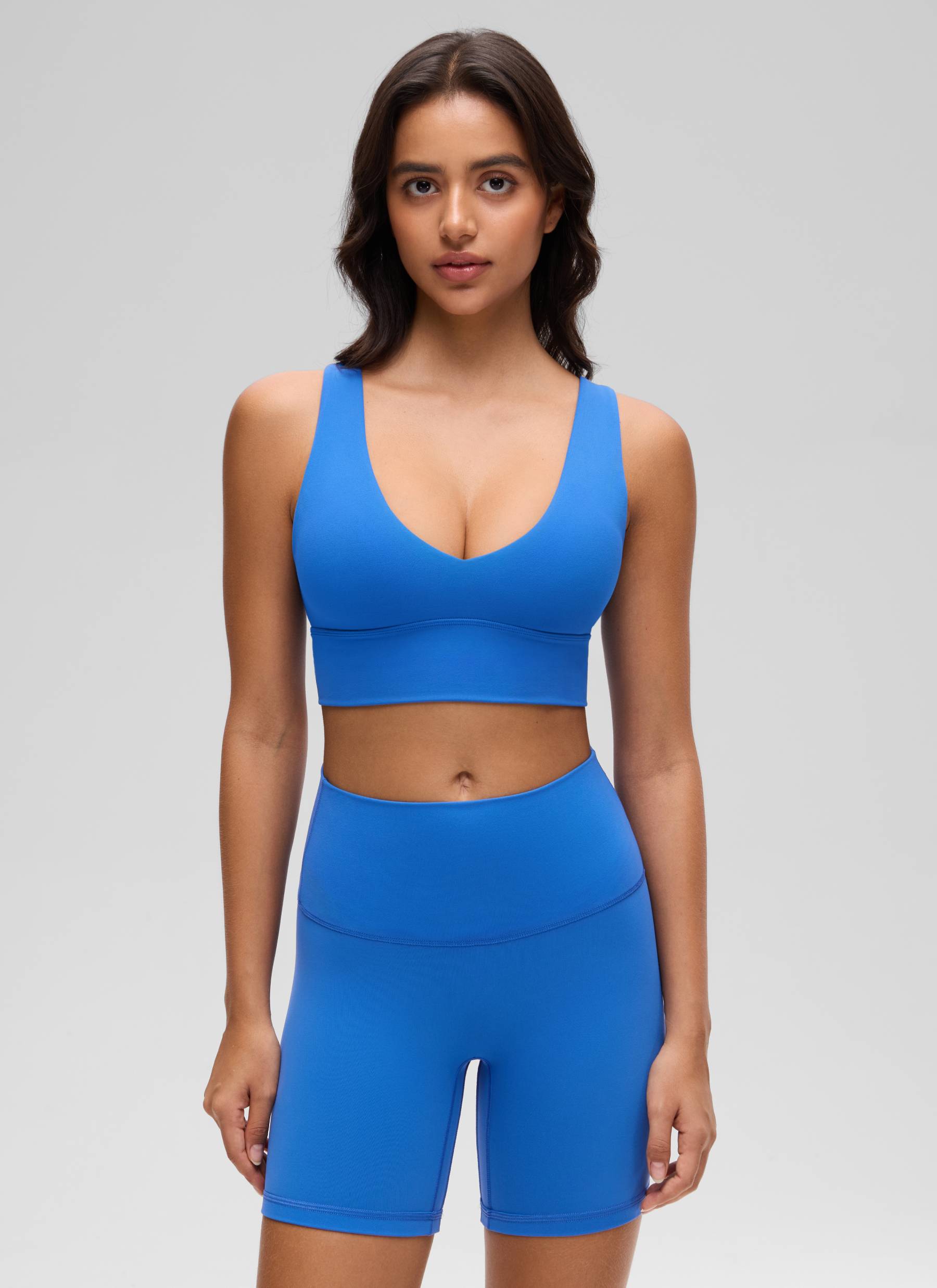 CRZ YOGA Butterluxe Damen V-Ausschnitt Gepolstert U-Rücken Sport-BH Funkelndes Blau