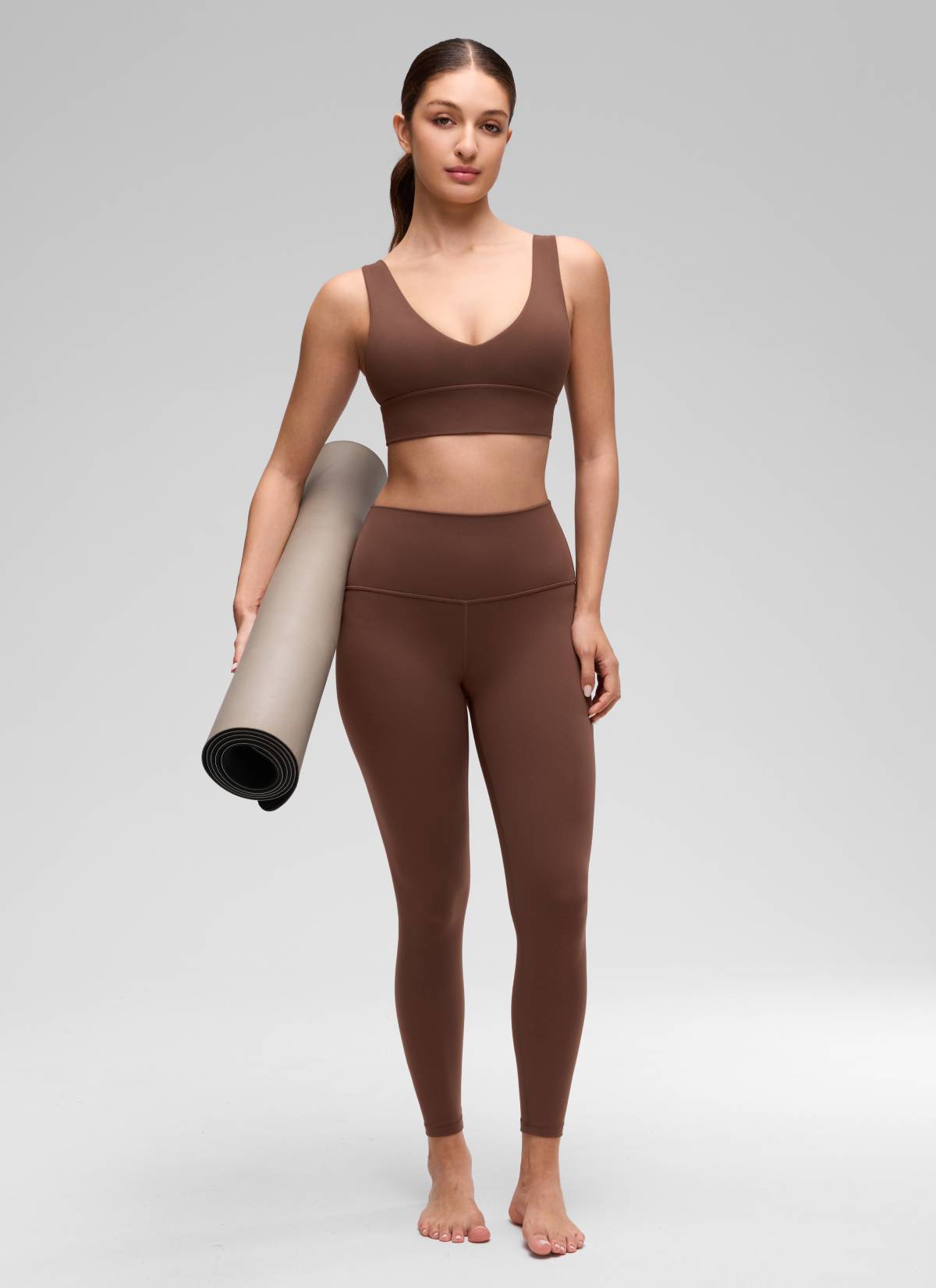 CRZ YOGA Butterluxe Damen V-Ausschnitt Gepolstert U-Rücken Sport-BH Kaffeebraun