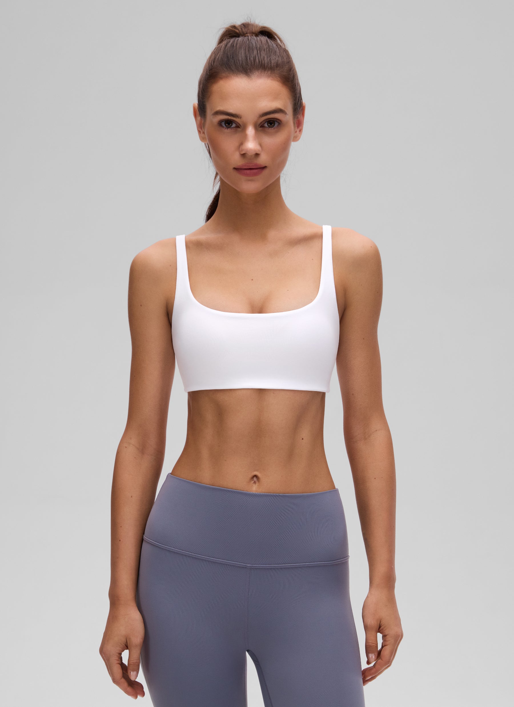 CRZ YOGA Damen Butterluxe Cami mit quadratischem Ausschnitt Mini-BH Weiss