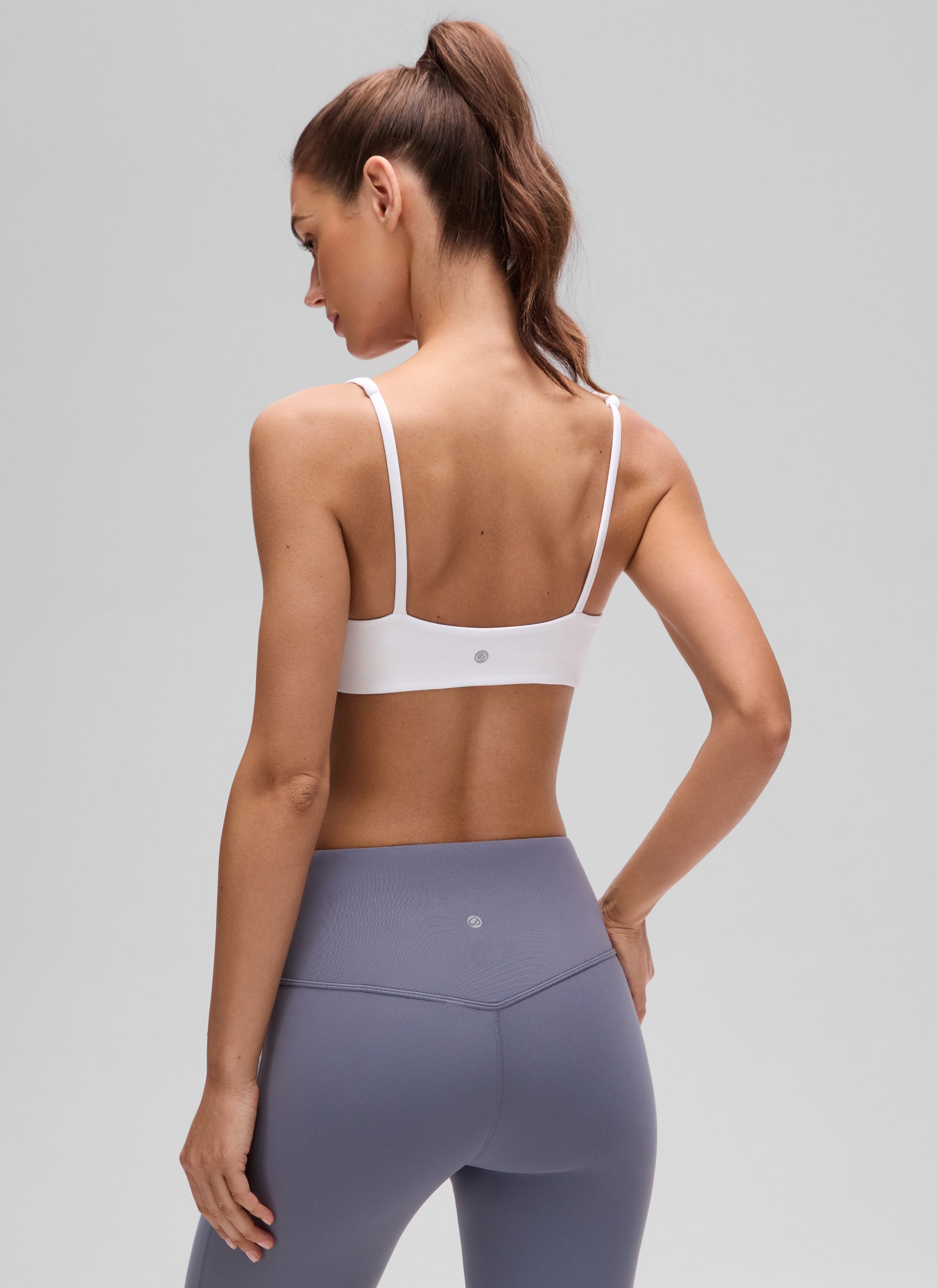 CRZ YOGA Damen Butterluxe Cami mit quadratischem Ausschnitt Mini-BH Weiss