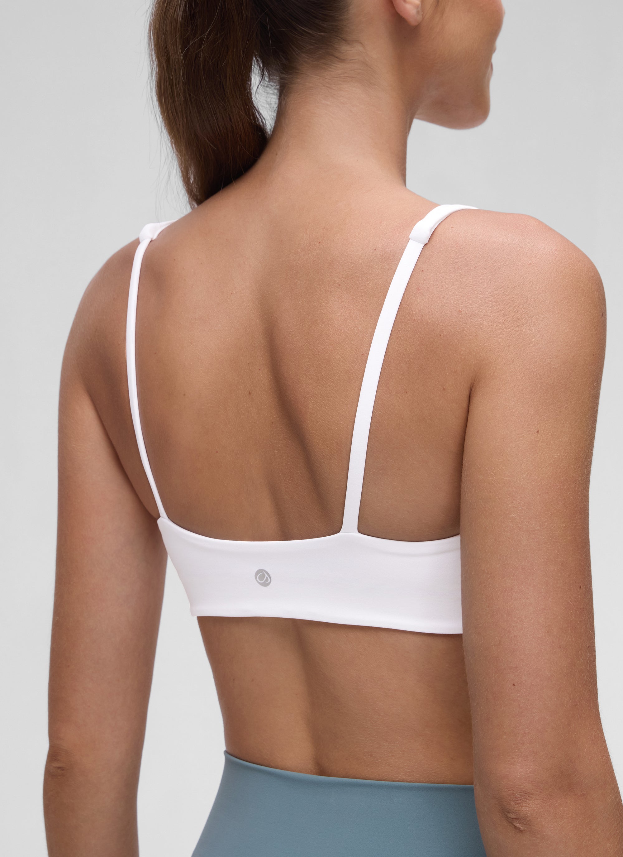 CRZ YOGA Damen Butterluxe Cami mit quadratischem Ausschnitt Mini-BH Weiss