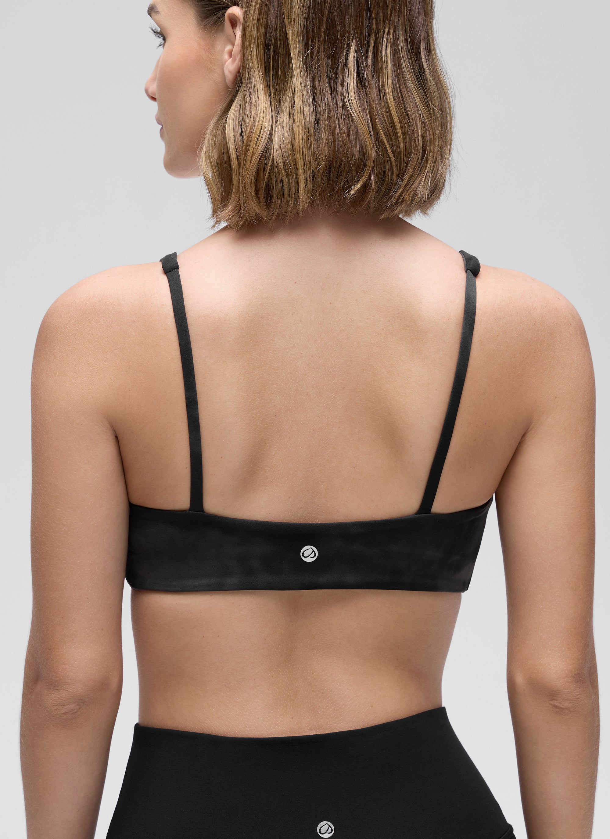 CRZ YOGA Damen Butterluxe Cami mit quadratischem Ausschnitt Mini-BH Schwarze Tie-Dye-Blumen