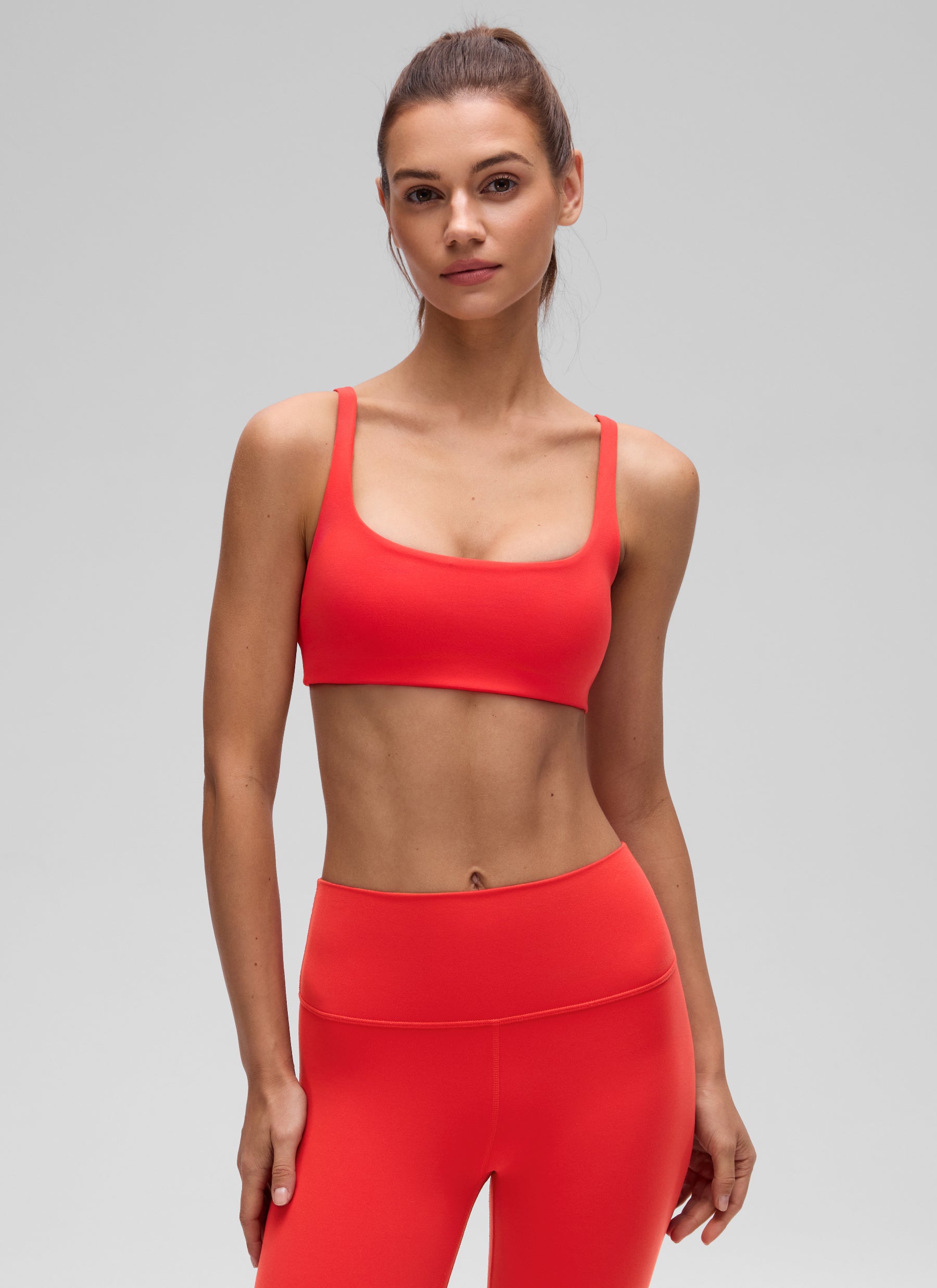 CRZ YOGA Damen Butterluxe Cami mit quadratischem Ausschnitt Mini-BH Tiefrot