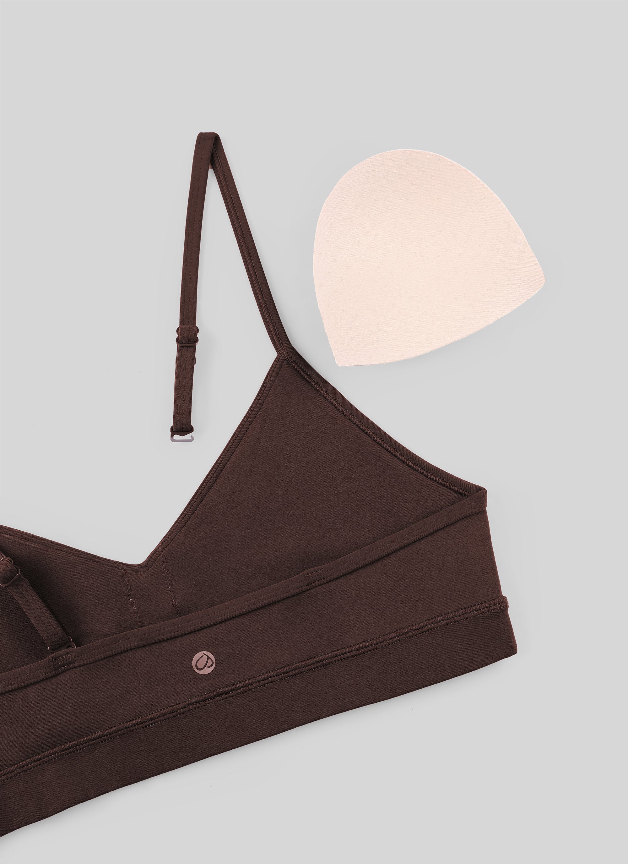 CRZ YOGA Damen Butterluxe V-Ausschnitt Verstellbar Spaghetti Sport BH Heißes Fudge-Brown
