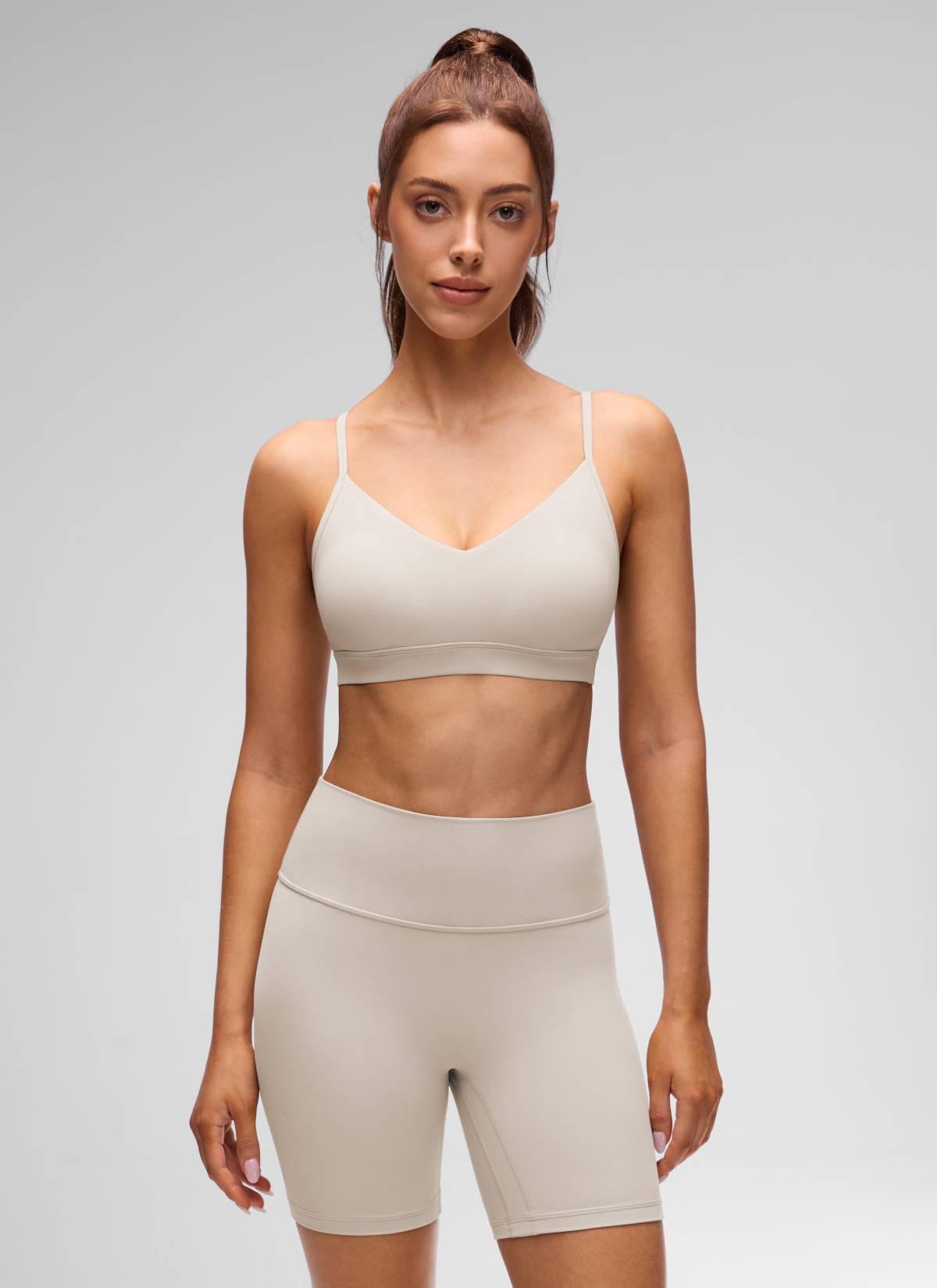 CRZ YOGA Damen Butterluxe V-Ausschnitt Verstellbar Spaghetti Sport BH Mojave-Braun