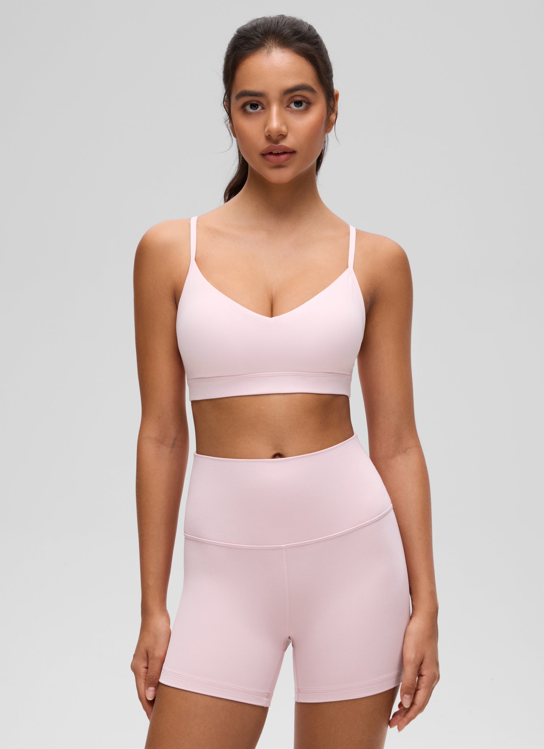 CRZ YOGA Damen Butterluxe V-Ausschnitt Verstellbar Spaghetti Sport BH Erdbeerrosa
