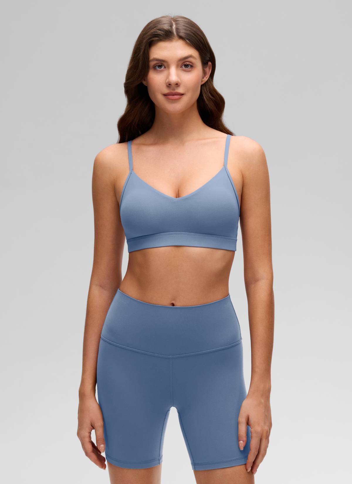 CRZ YOGA Damen Butterluxe V-Ausschnitt Verstellbar Spaghetti Sport BH Gewaschener Denim