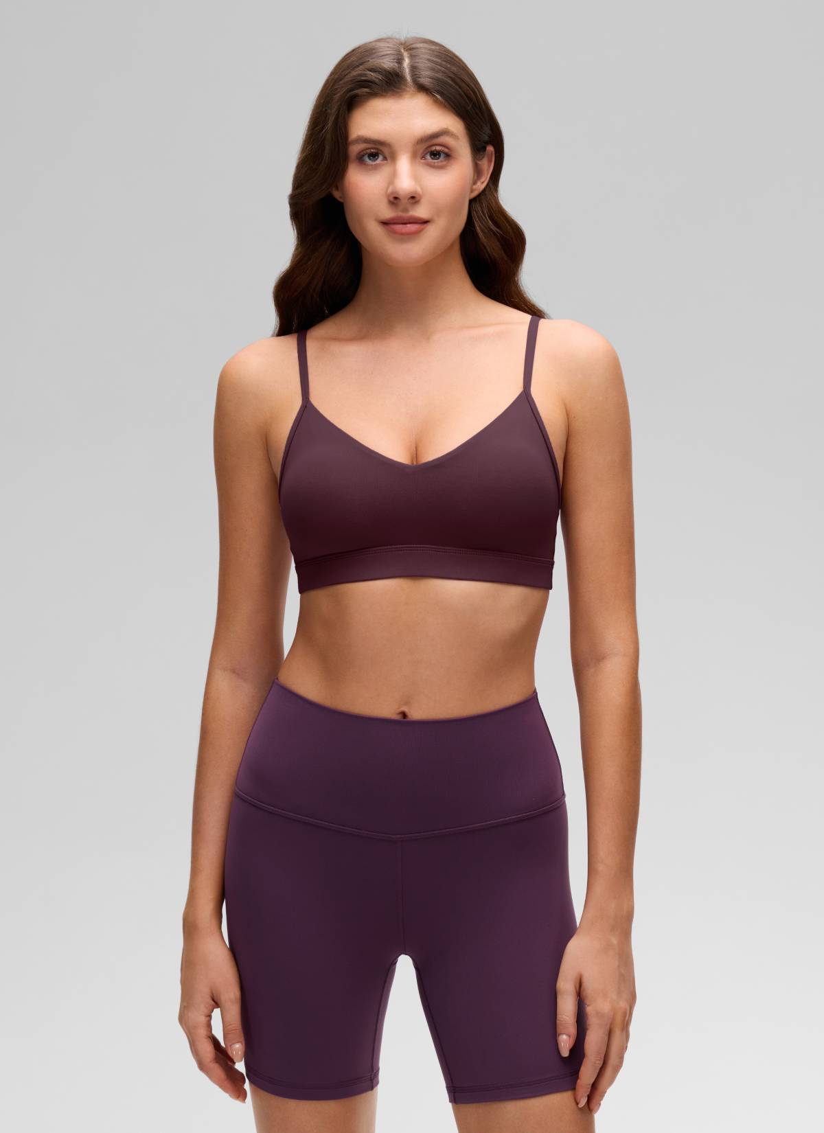 CRZ YOGA Damen Butterluxe V-Ausschnitt Verstellbar Spaghetti Sport BH Reife Pflaume