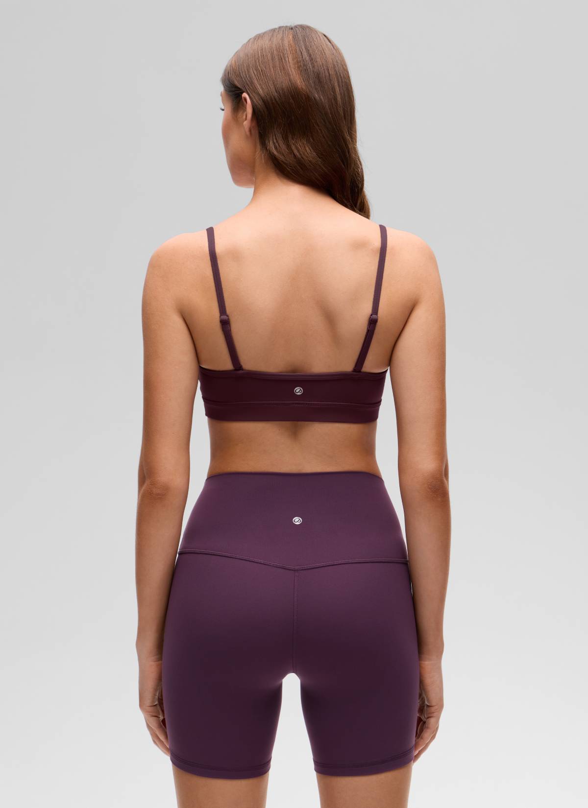 CRZ YOGA Damen Butterluxe V-Ausschnitt Verstellbar Spaghetti Sport BH Reife Pflaume