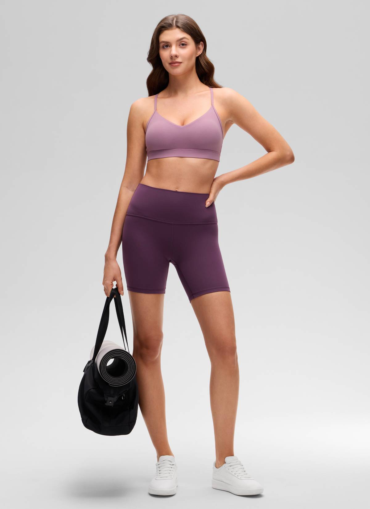 CRZ YOGA Damen Butterluxe V-Ausschnitt Verstellbar Spaghetti Sport BH Lavendel Hell