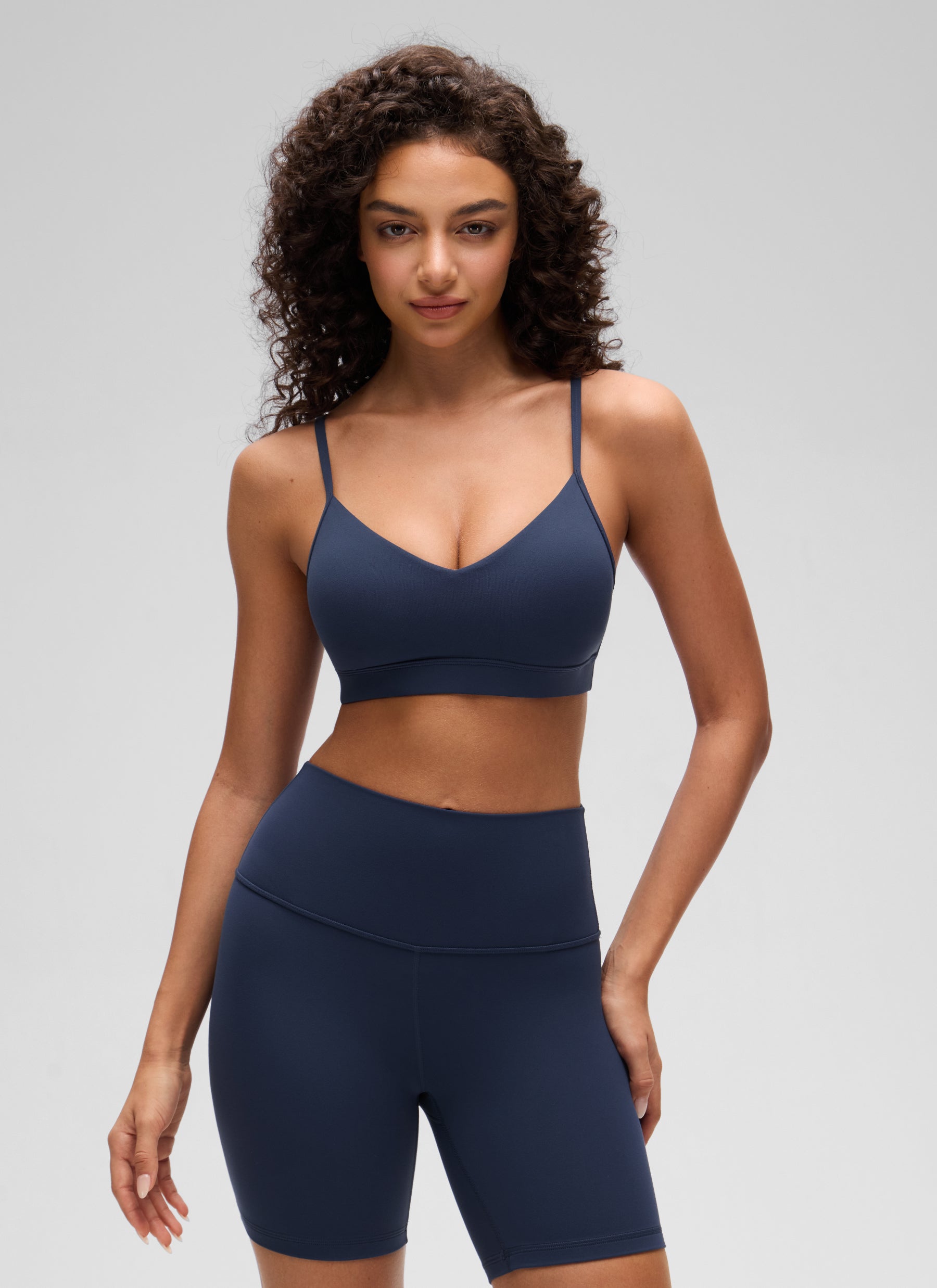 CRZ YOGA Damen Butterluxe V-Ausschnitt Verstellbar Spaghetti Sport BH Club Blau