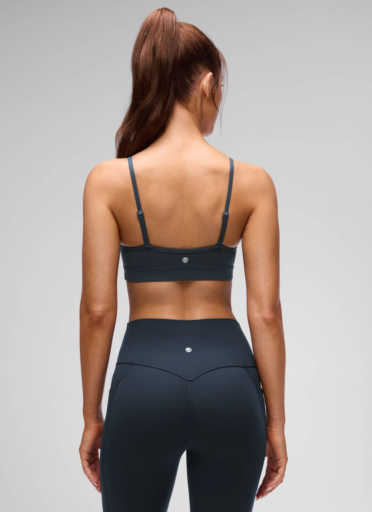 CRZ YOGA Damen Butterluxe V-Ausschnitt Verstellbar Spaghetti Sport BH Echte Marine