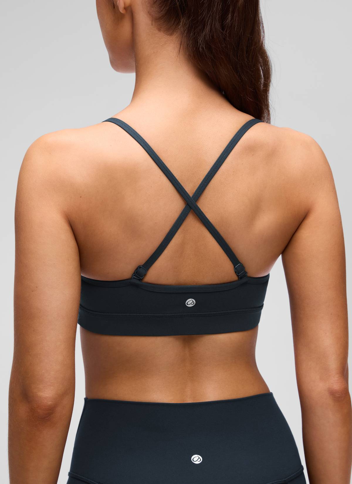 CRZ YOGA Damen Butterluxe V-Ausschnitt Verstellbar Spaghetti Sport BH Echte Marine