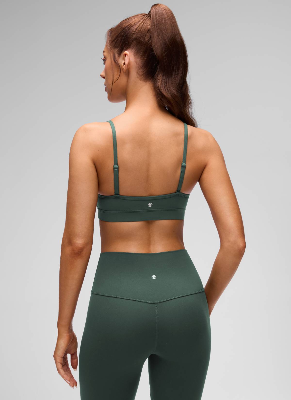 CRZ YOGA Damen Butterluxe V-Ausschnitt Verstellbar Spaghetti Sport BH Dunkles Waldgrün