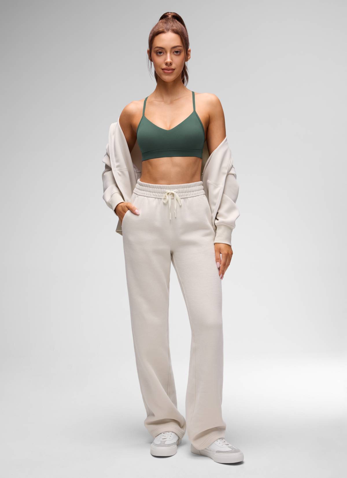 CRZ YOGA Damen Butterluxe V-Ausschnitt Verstellbar Spaghetti Sport BH Dunkles Waldgrün