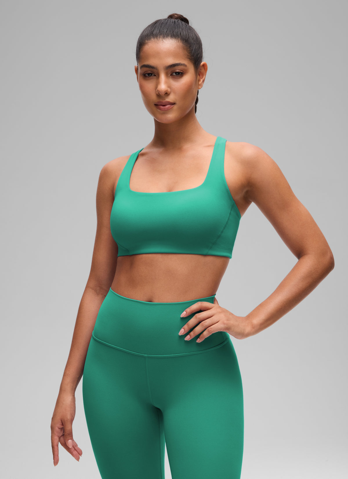 CRZ YOGA Damen Butterlift Doppellagiger BH mit quadratischem Ausschnitt Cascadia Grün @model_info:C