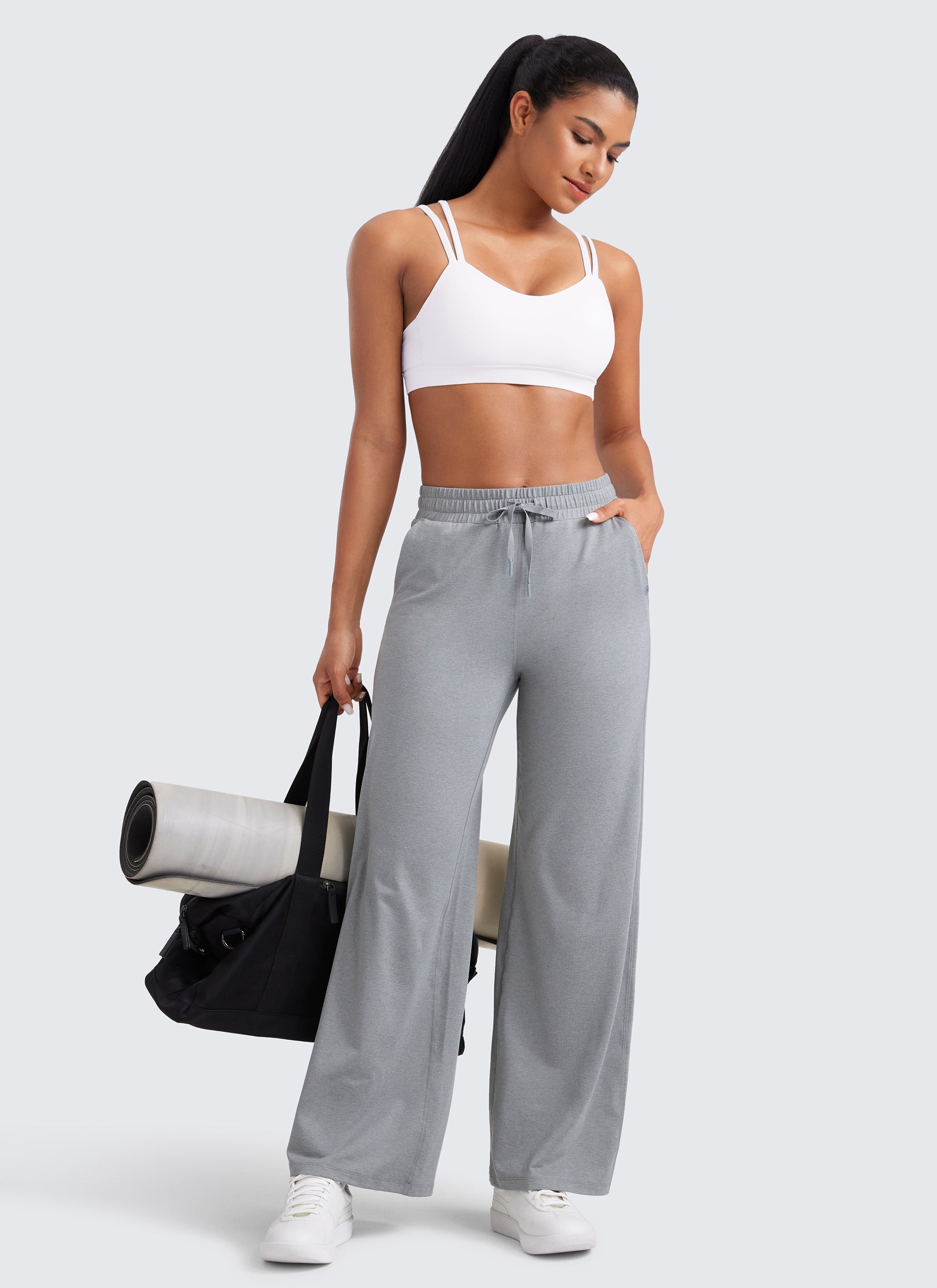 CRZ YOGA Damen Butterluxe V-Ausschnitt Molded Sports Ohne Bügel Weiss