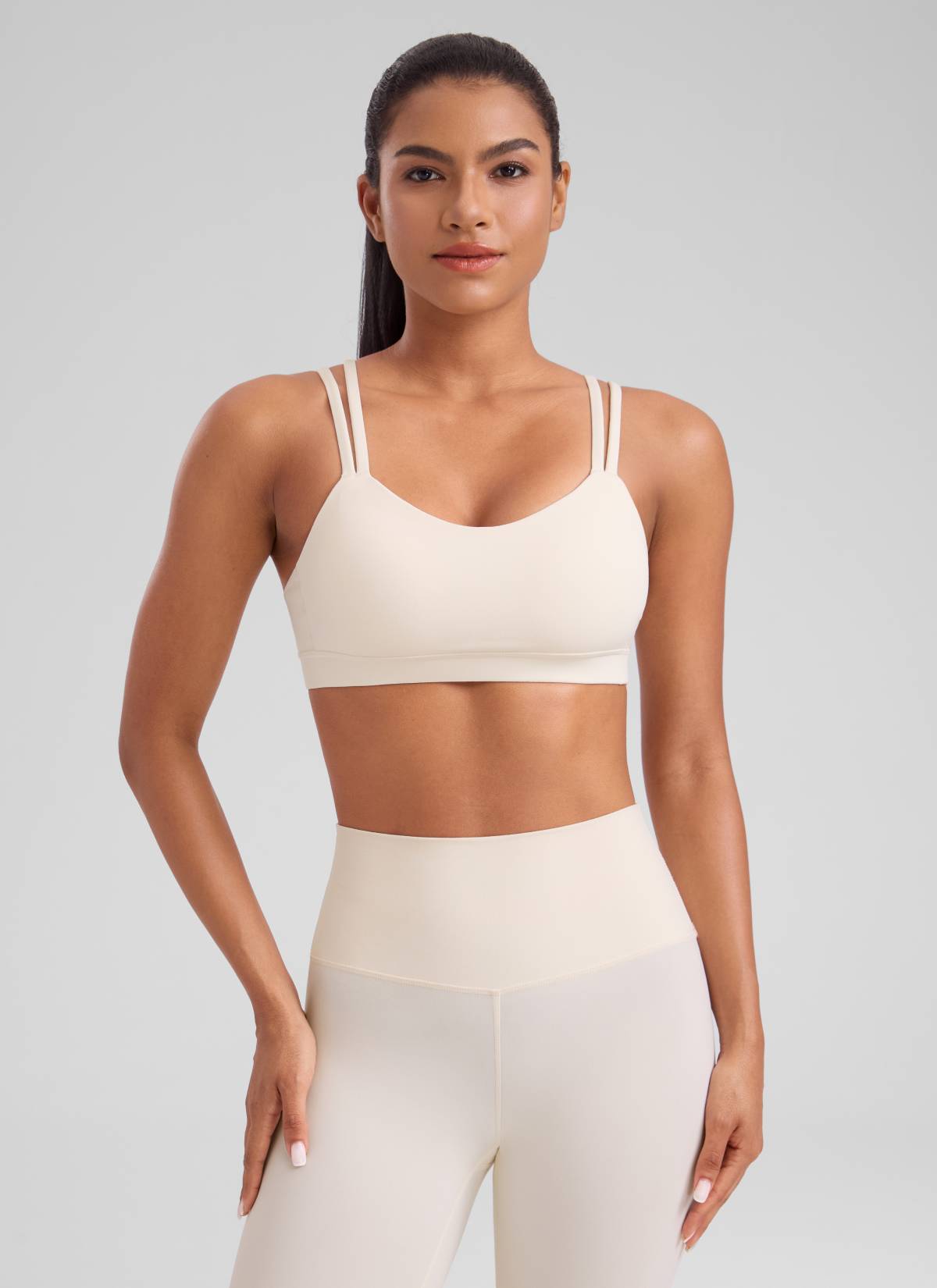CRZ YOGA Damen Butterluxe V-Ausschnitt Molded Sports Ohne Bügel Weiße Aprikose