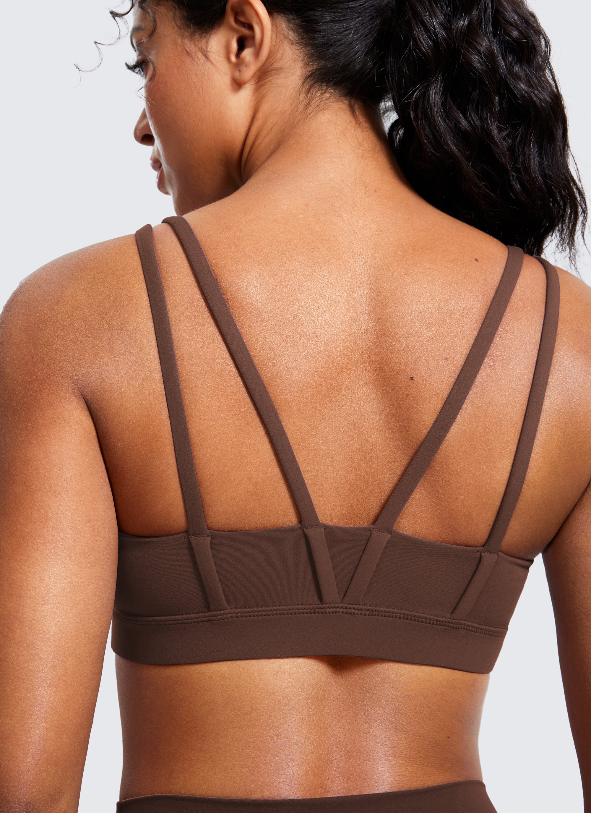 CRZ YOGA Damen Butterluxe V-Ausschnitt Molded Sports Ohne Bügel Kaffeebraun